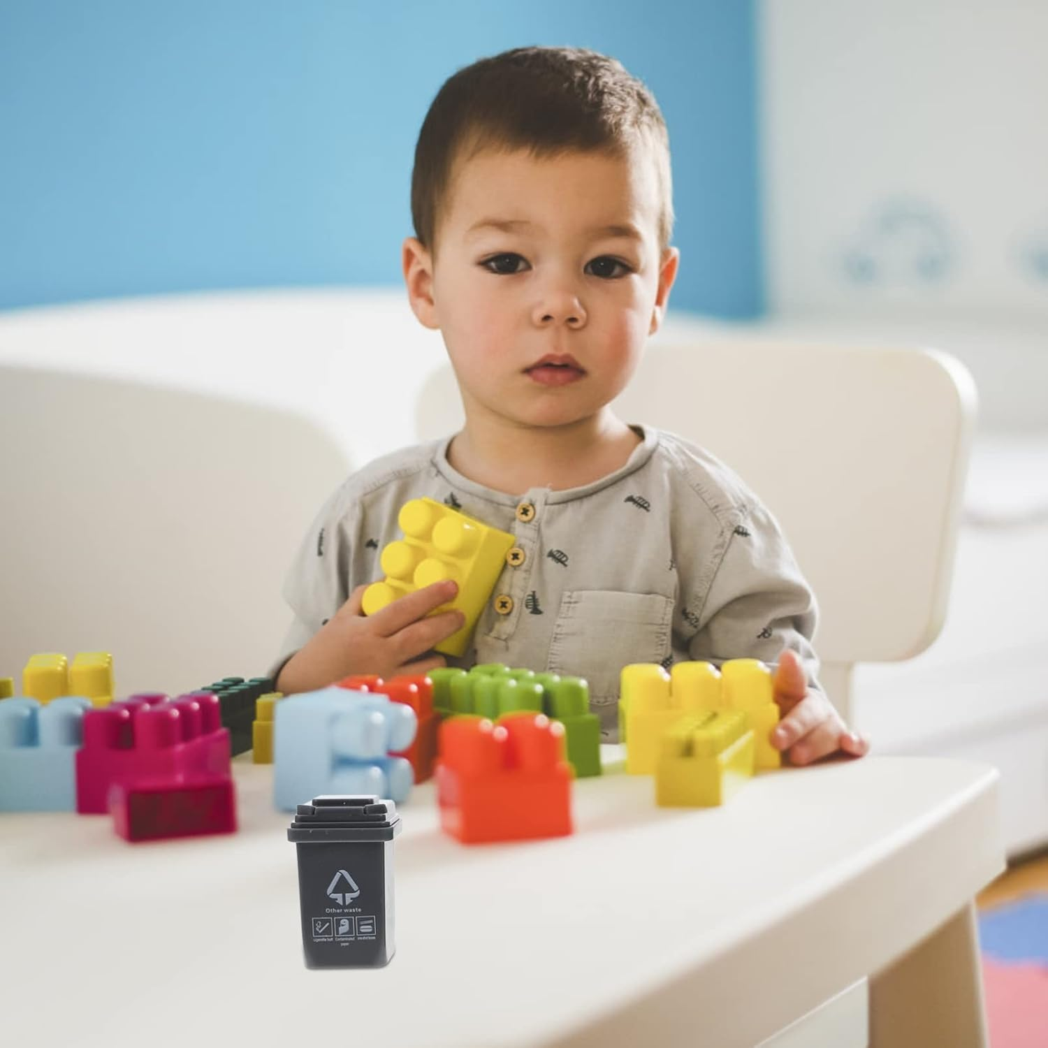 Zerodeko 5 PCS 1/12 Miniature Trash Can, Simualtion Mini Garbage Can Rubbish Bin for Dollhouse Decor DIY Scene Pretend Play Furniture Model image number 3