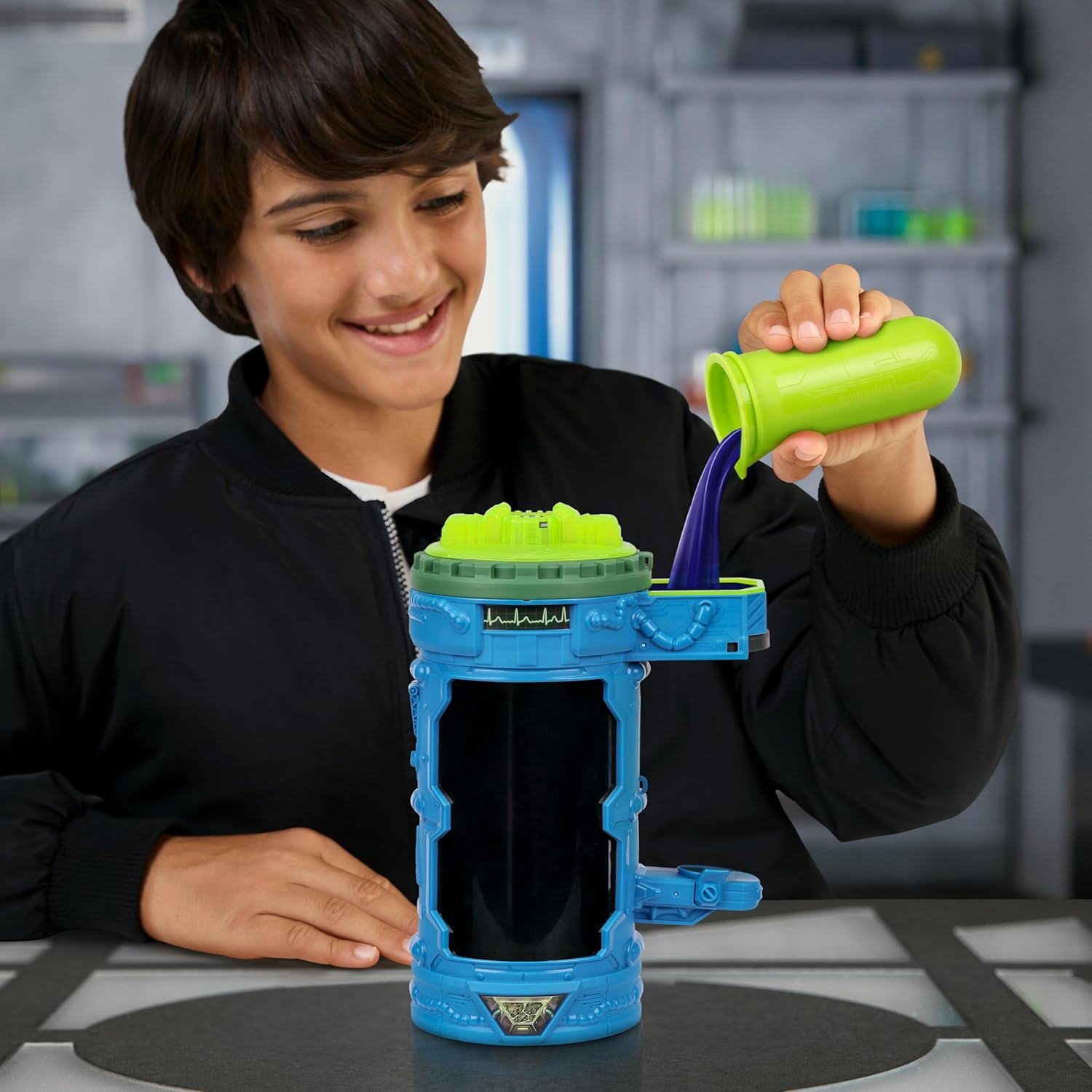 Mrbeast Lab Hyper Fusion Mutators - the Atomic Earth Panther, Experiment & Creator, Add Mutation Fluid, Press the Fingerprint Scanner & Reveal the Panther, 20 Points of Articulation, Collect All 3 image number 5