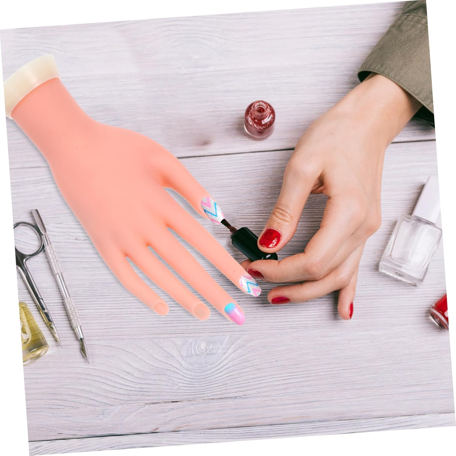 CIYODO Flexible Manicure Practice Hand Model Realistic Bending Nail Art Tool for Beginners Professionals for Nail Design Painting Lightweight Reusable Manicure Training Hand