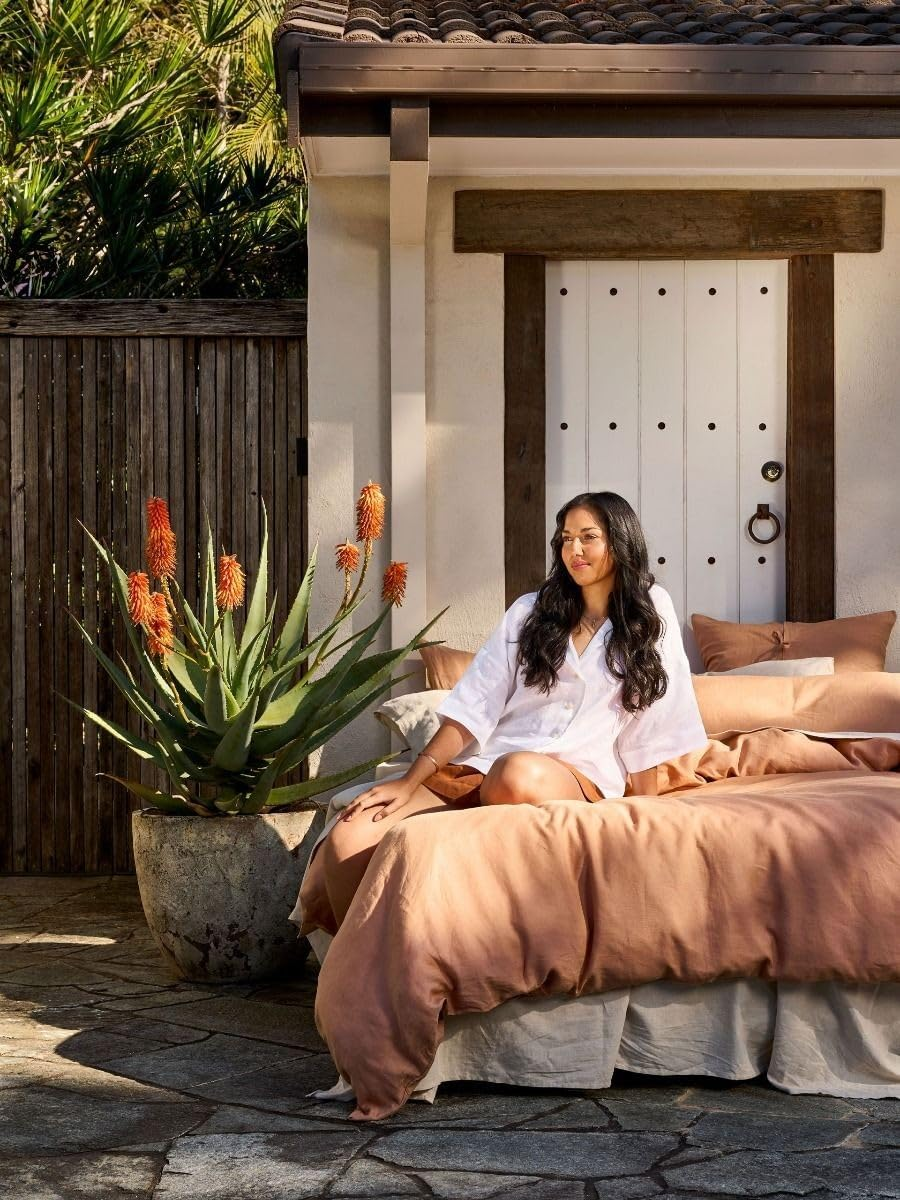 Linen House Nimes Quilt Cover Set, Clay, Queen Bed image number 4