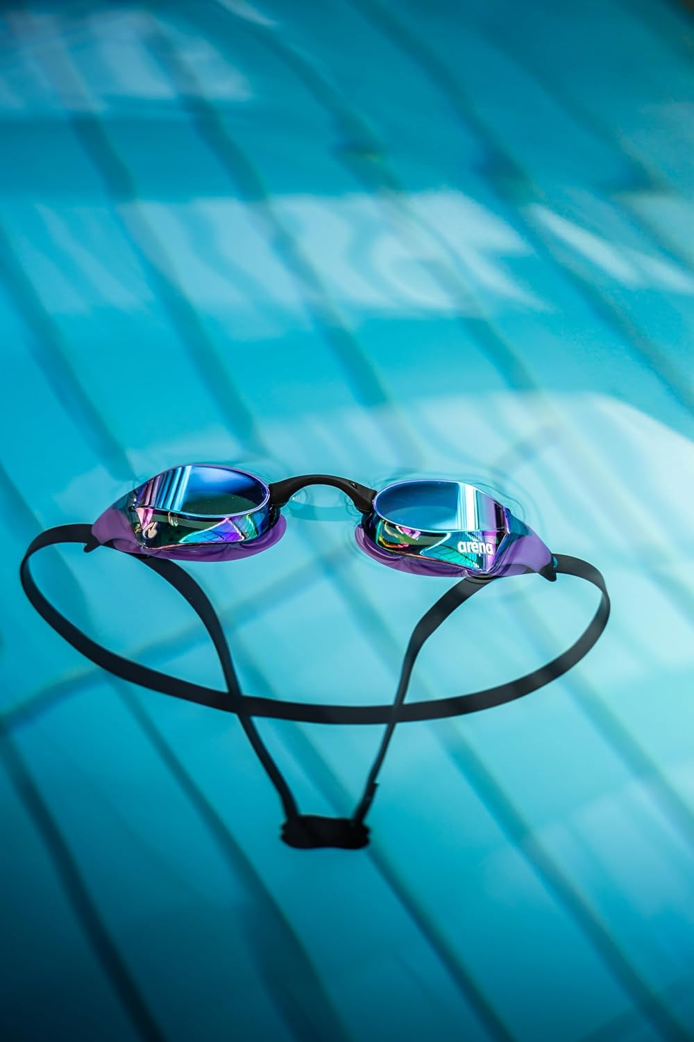 ARENA Cobra Core Swipe Mirror Goggles, Unisex Goggles for Indoor and Outdoor Swimming with Dual Strap, Swipe Anti-Fog Technology, and UV Protection, Wide Vision & Customisable Fit image number 2