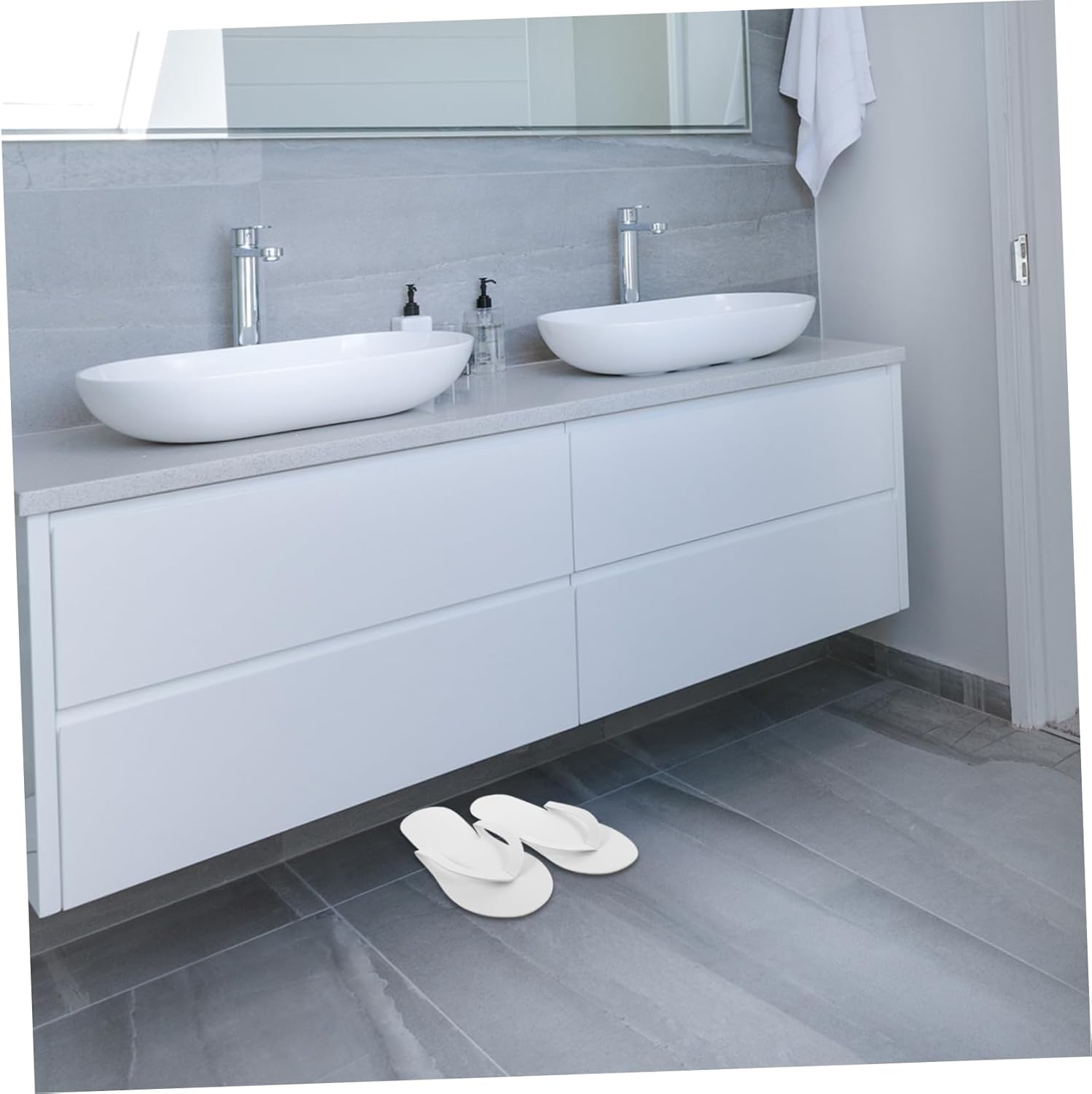 Disposable EVA Shower Slippers for Women Quick Dry Foldable Non Slip Bathroom Slides for Home Travel Spa Nail Salon Use image number 1