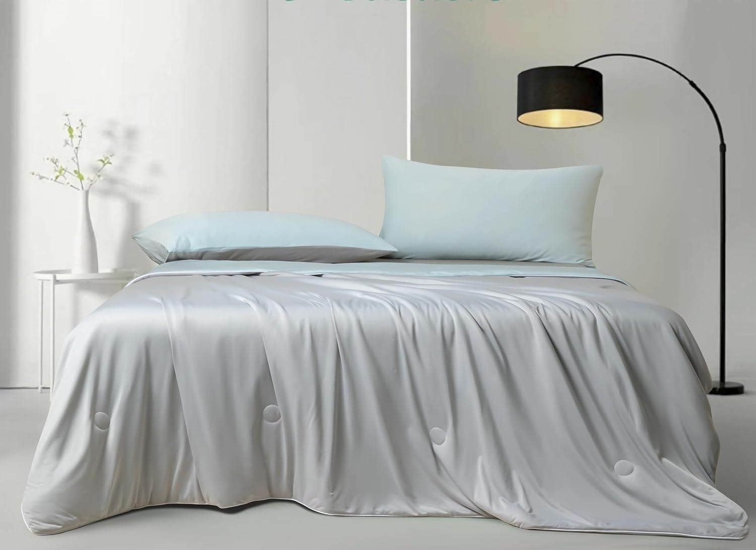 Gioia Casa Ice Cooling Reversible Comforter/Blanket/Quilt - Soft Lightweight Breathable for Hot Weather - Emphasizing Comfort, Cooling, and Suitability for Hot Weather (Blue and Grey, Queen/King)