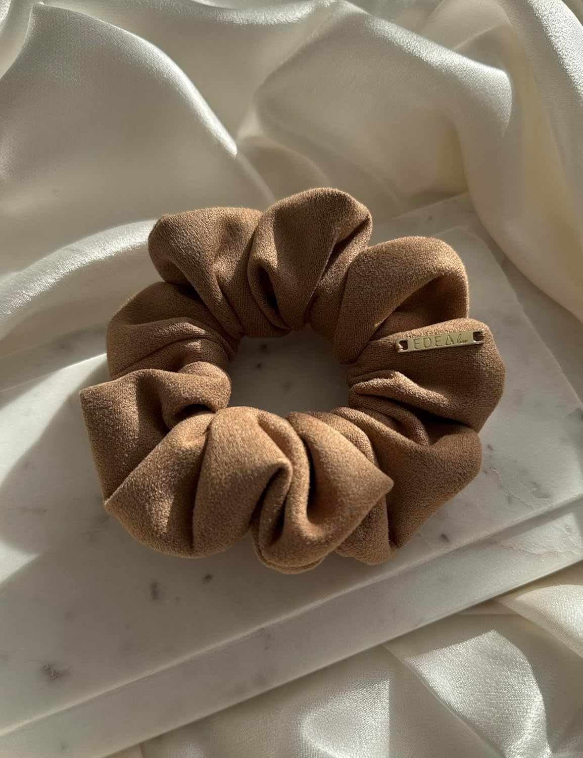 Edealiss Cozy Luxe Scrunchie - Autumn/Winter Women'S Velour & Faux Leather Hair Band - Elegant Premium Hair Accessory - No Pulling, Gentle Hold - Fashion Hair Tie (Caramel Velour Suede) image number 2