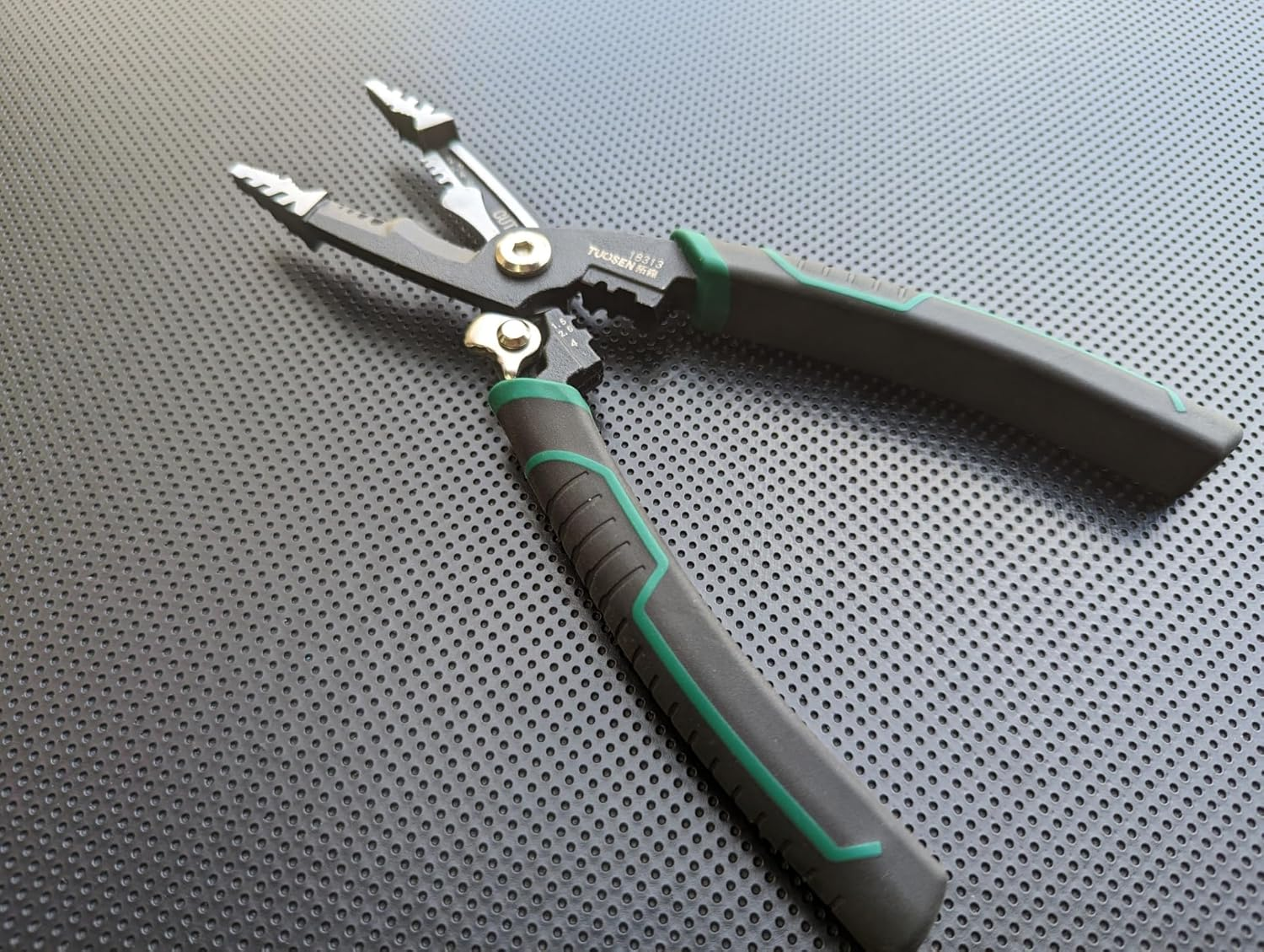 7-In-1 Wire Stripper Tool, Wire Breaking Pliers, Cable Cutters, Needle Nose Plier, Multifunctional Electrician Pliers for Crimping, Cutting, Stripping, Shearing, Clamping image number 1