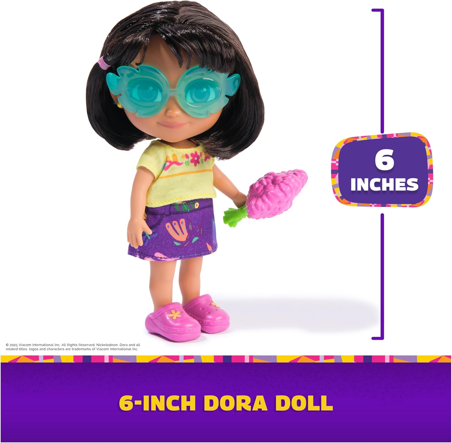 Dora, Explore-In-Style Dora, 6-Inch Doll with Removable Clothes & Accessories, Kids Toys for Girls & Boys Ages 3 and Up image number 5