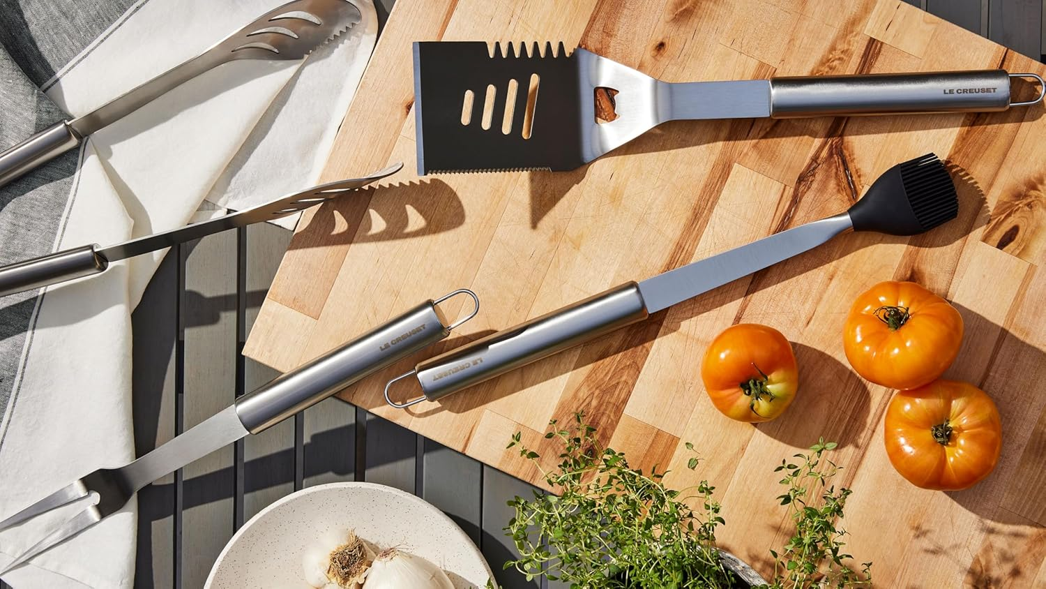 Le Creuset Outdoor 5-Piece Grilling Tools Set image number 3
