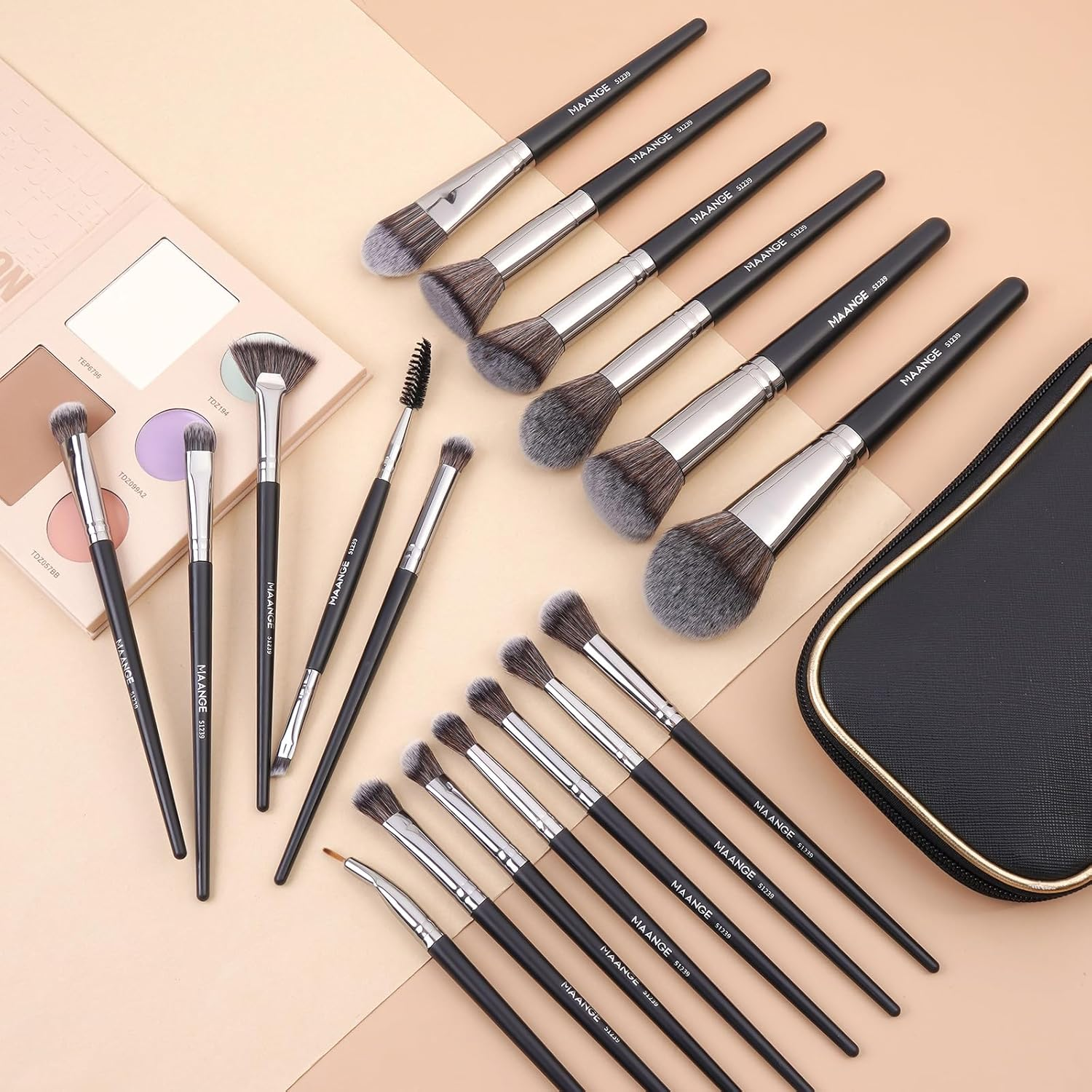 MAANGE 18Pcs Makeup Brushes Premium and Professional Makeup Brush Set with Case, Soft Bristles, for Foundation Blending Powder Concealers Make up Brushes(Silver)