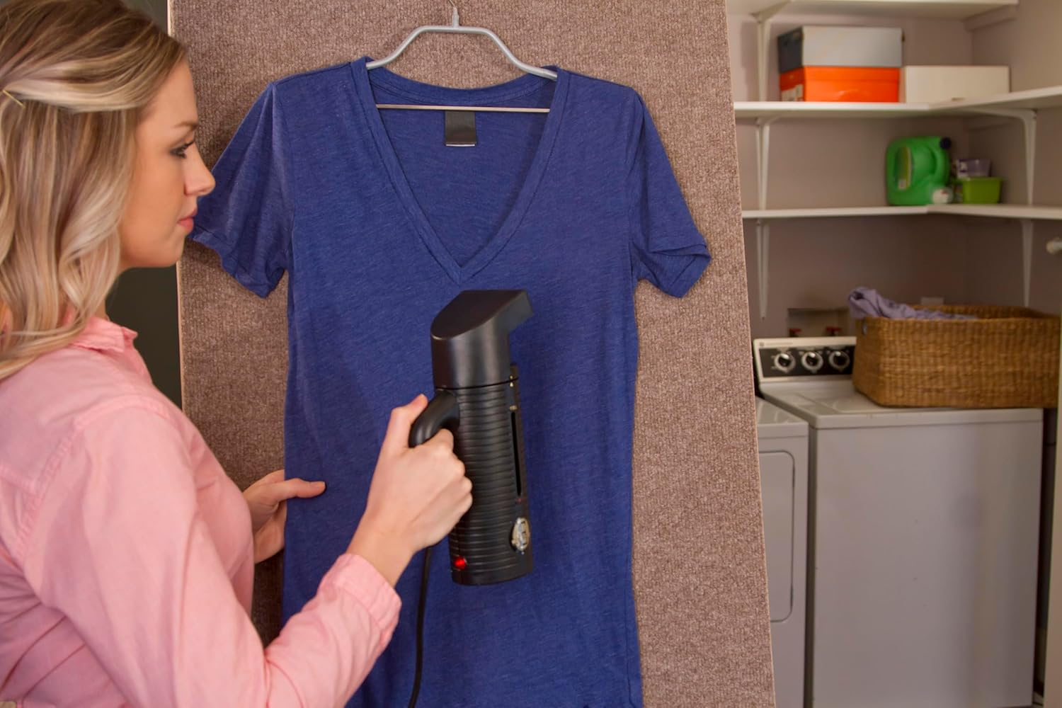 Jiffy ESTEAM Handheld Travel Clothing Steamer &ndash; 600W, 15-Minute Steam Time, Compact & Lightweight &ndash; Black, Made in the USA image number 1