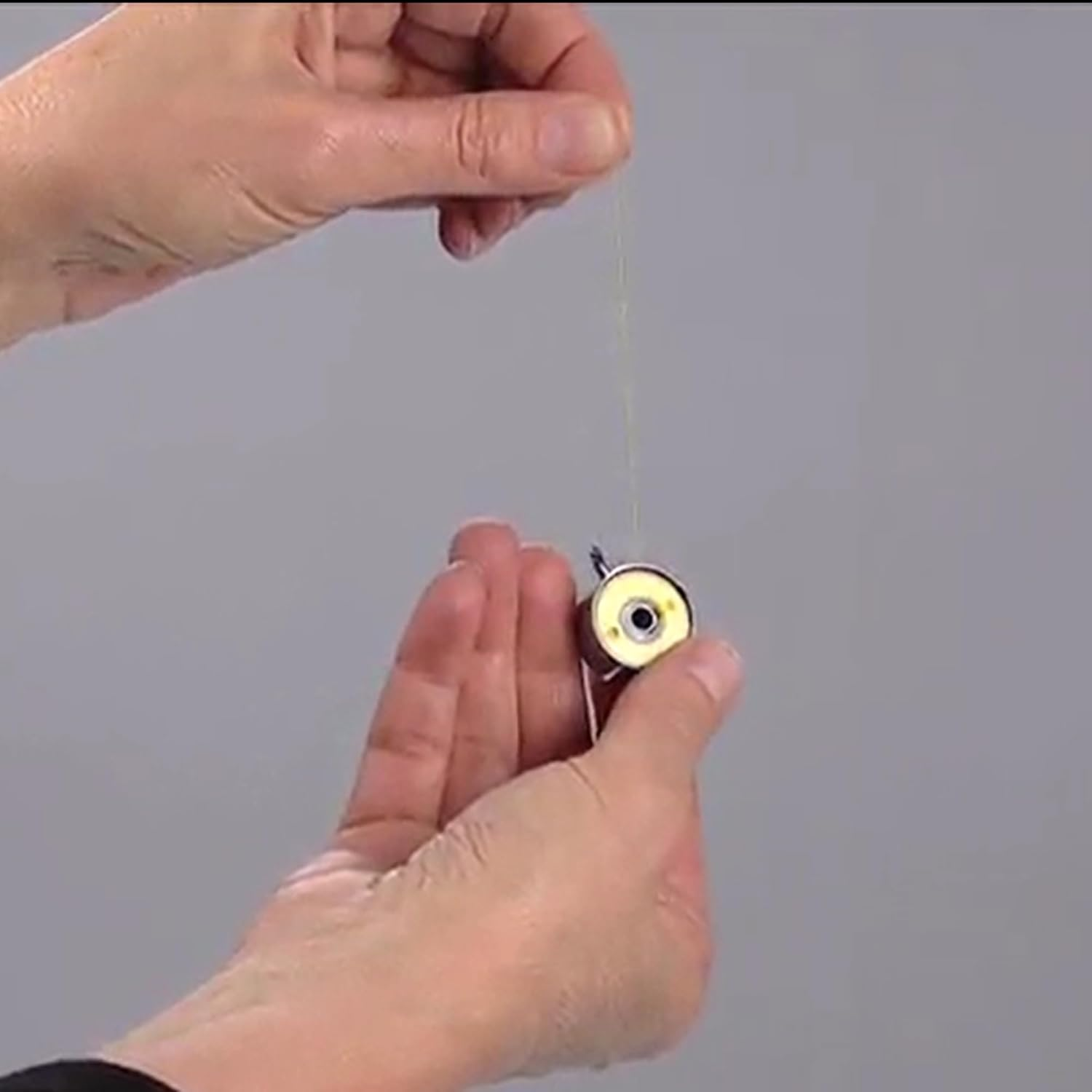 SINGER Spare Bobbin Case for Class 15 Front-Loading Bobbin Systems | Adjustable Tension Screw for Thicker Threads image number 5