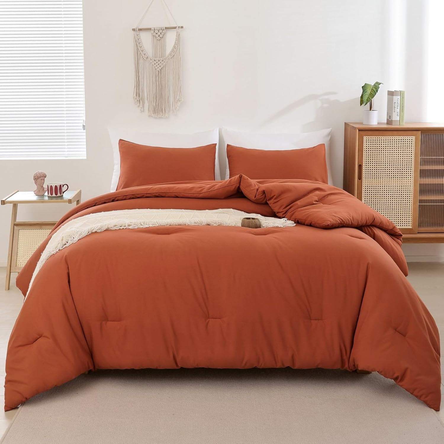 ROSGONIA Queen Comforter Set Burnt Orange, 3Pcs (1 Boho Terracotta Comforter & 2 Pillowcases), Lightweight Fall Bedding Rust Blanket All Season Quilt image number 6