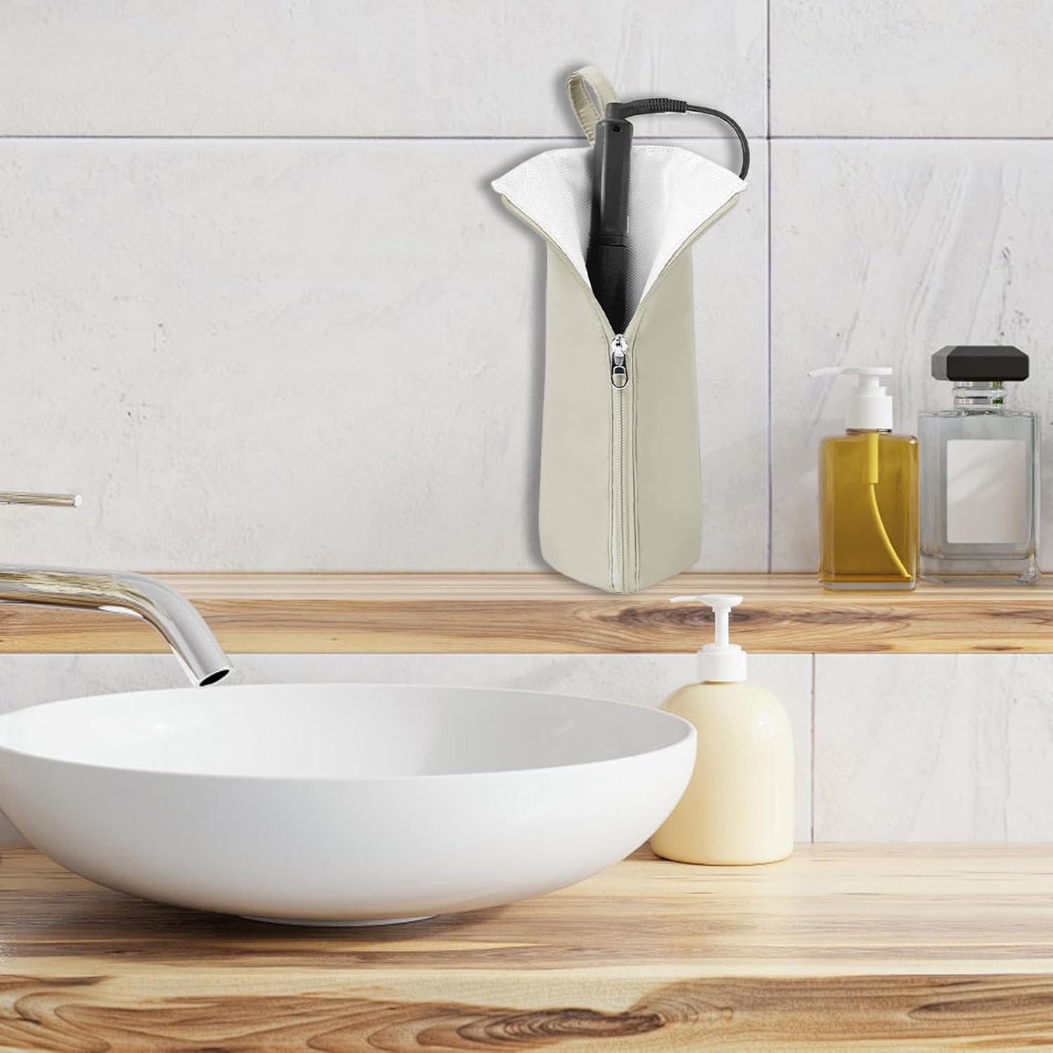 Heat Resistant Pouch for Hair Straightener,Hangable Iron Holder | Styling Straightening Tool Travel Pouch Heat Resistant for Desk Organization - Black image number 4