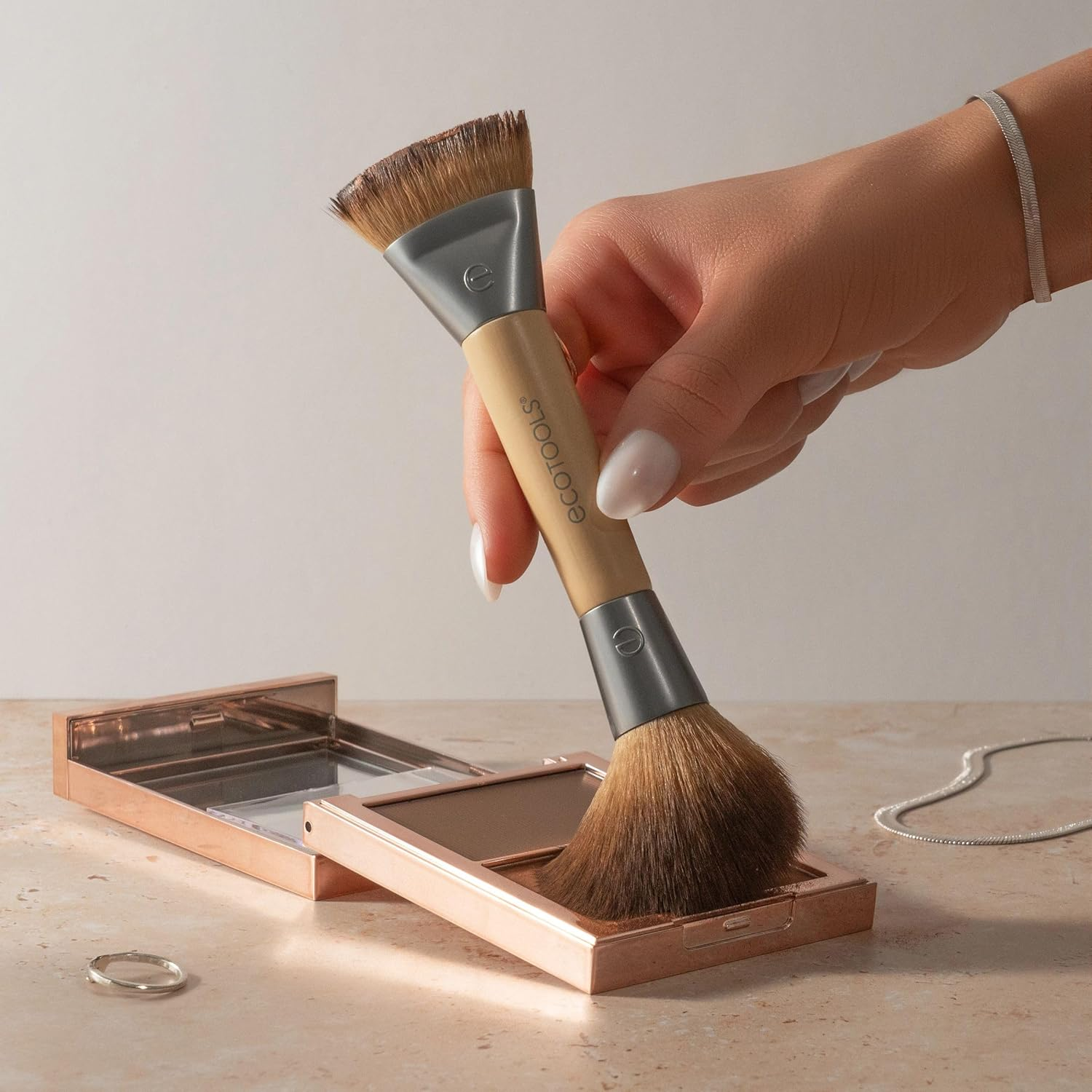 Ecotools Sculpt + Bronze Dual-Ended Makeup Brush, Fluffy Bronzer & Dense Contour Brush for Liquid, Cream & Powder Face Makeup, Travel-Friendly, Vegan & Cruelty-Free, Eco-Friendly Handle, 1 Count image number 2