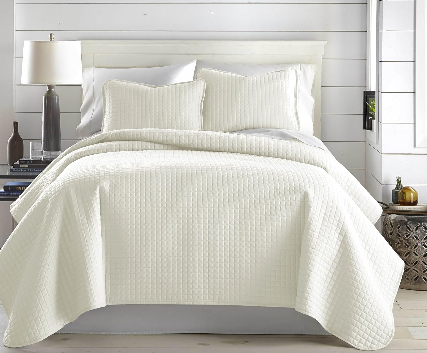 Southshore Fine Living, Inc. Oversized King Quilt Bedding Set, Soft Brushed Microfiber, Wrinkle-Free, Stain and Pet Hair Resistant Bedding, California/King Size Quilt Coverlet Set W/2 Shams, Cream image number 3