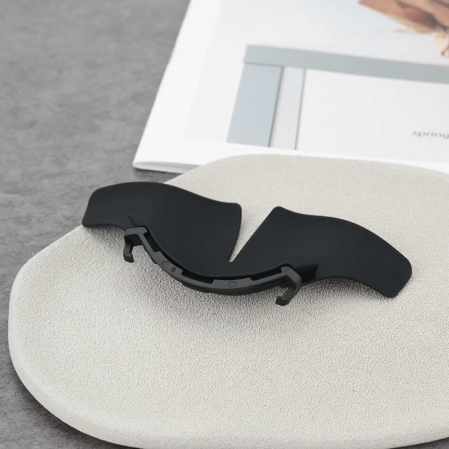 LT Easiyl 1Pc Anti-Leakage Nose Cover Silicone Light-Blocking Nose Pad Compatible with Meta Oculus Quest 3 VR Headset Upgrade Accessories image number 1