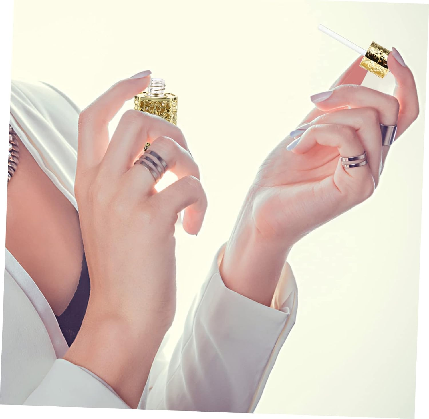 3Pcs Spray Bottle Hollow Flower Engraving Antique Design Essential Oil and Perfume Storage for Travel Crafts and Daily Use image number 6