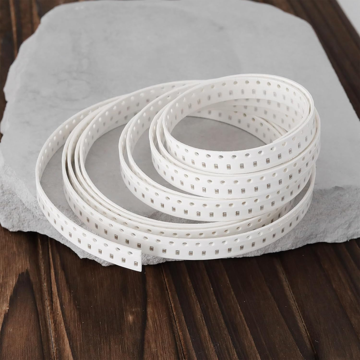 OTOTEC 500Pcs SMD Ceramic Capacitor Fuses 0603 Package 1608 Patch 100NF 50V 10% Suitable for Various Electronic Applications DIY Electronic Projects image number 4