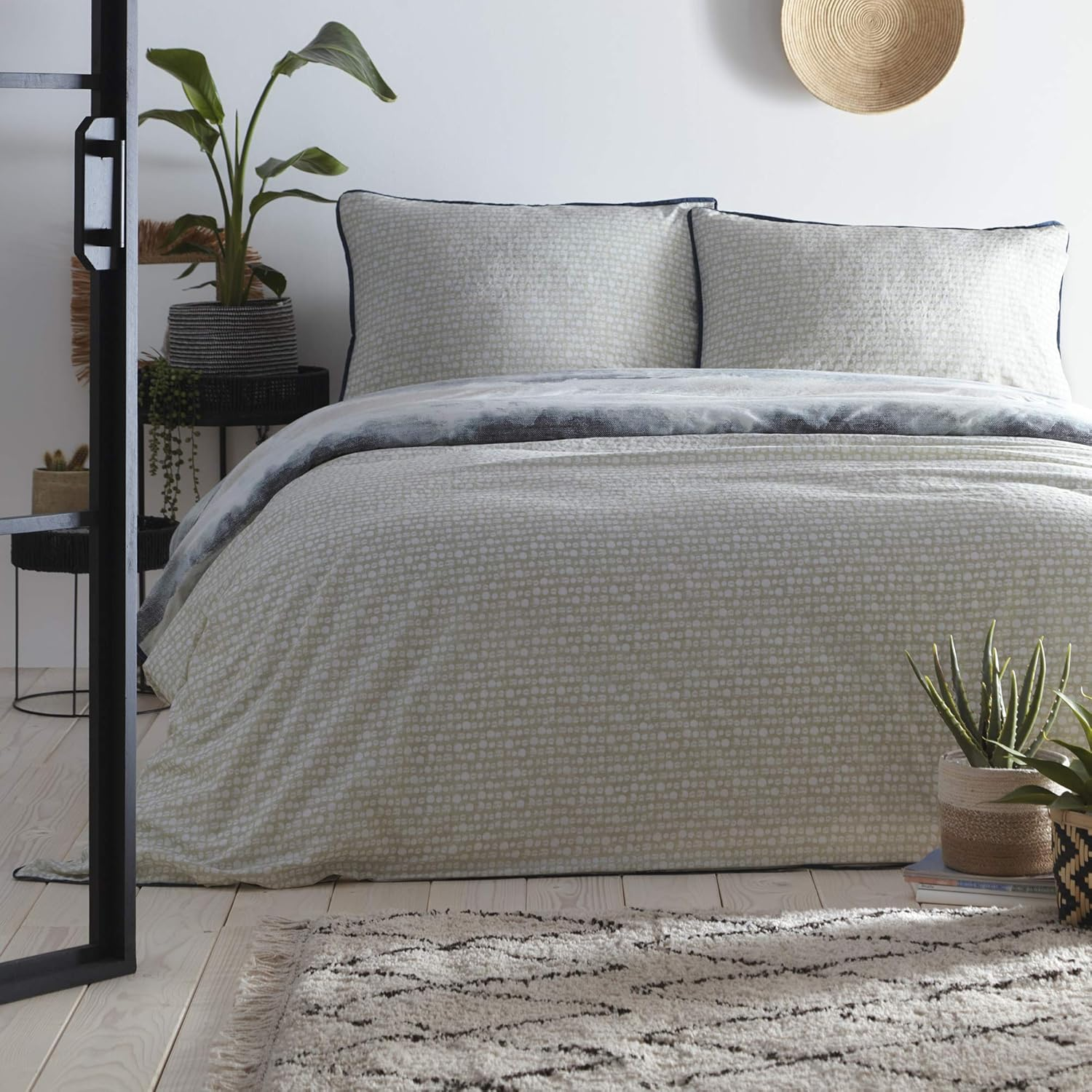 Appletree Landscape-Garment Washed Duvet Cover Set, Cotton, Seafoam, Super-King image number 4