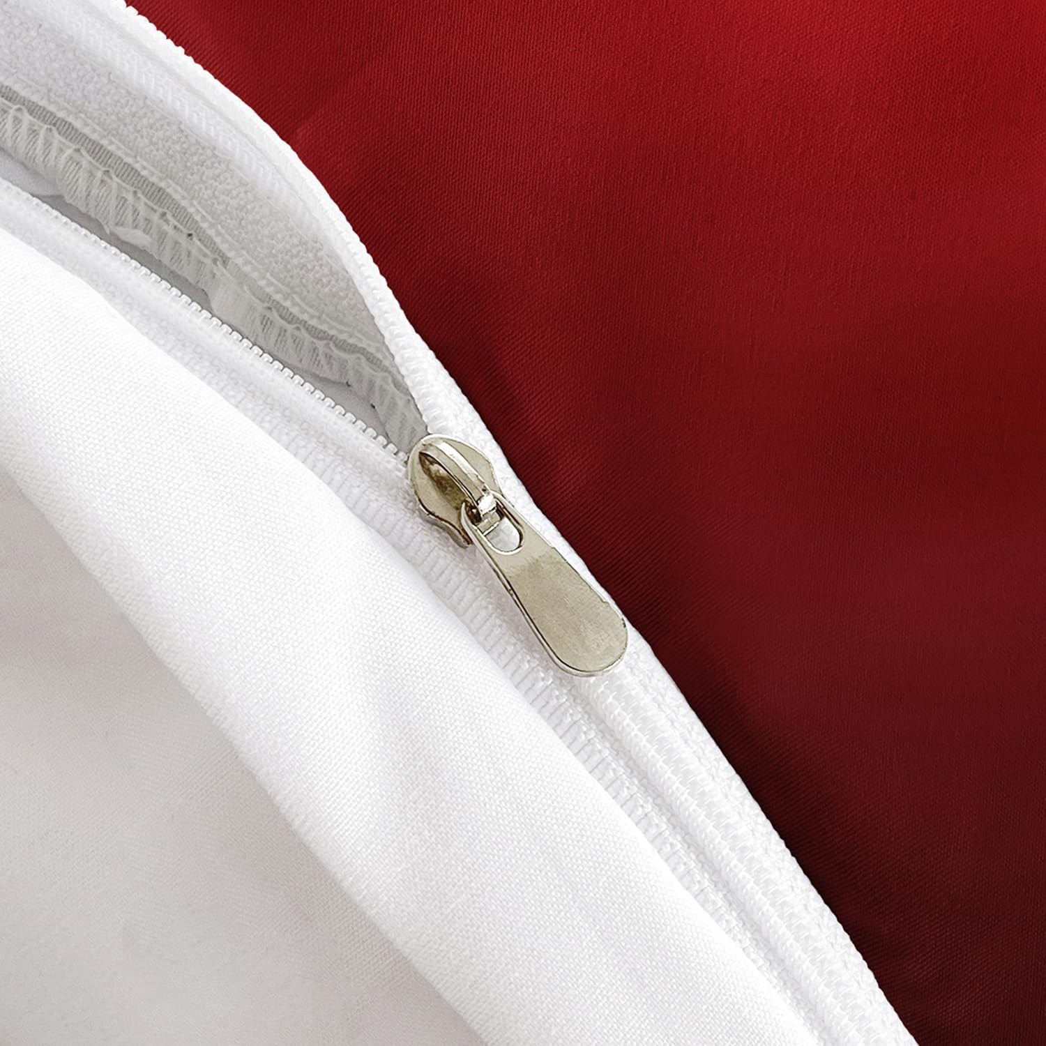 AILONEN Red Hearts Duvet Cover Set Full Size, Red and White Love Bedding Set,Romantic Valentine Comforter Cover Set,Couple Hearts Love Duvet Cover Set 3 Pieces, 1 Quilt Cover and 2 Pillowcases image number 2