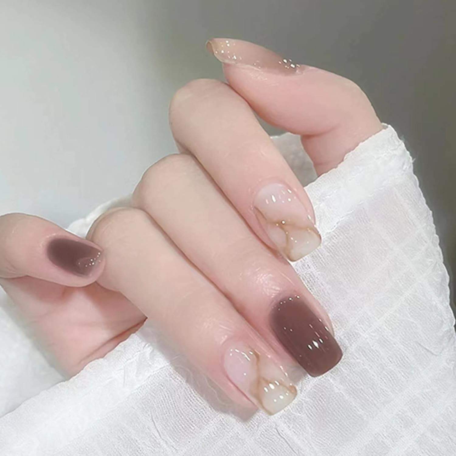 24 PCS Marbled Halo Press on Nails Short Fake Nails Brown & White False Nails Wearable Fake Nails Glossy Fake Nails Gifts for Women and Girls image number 4