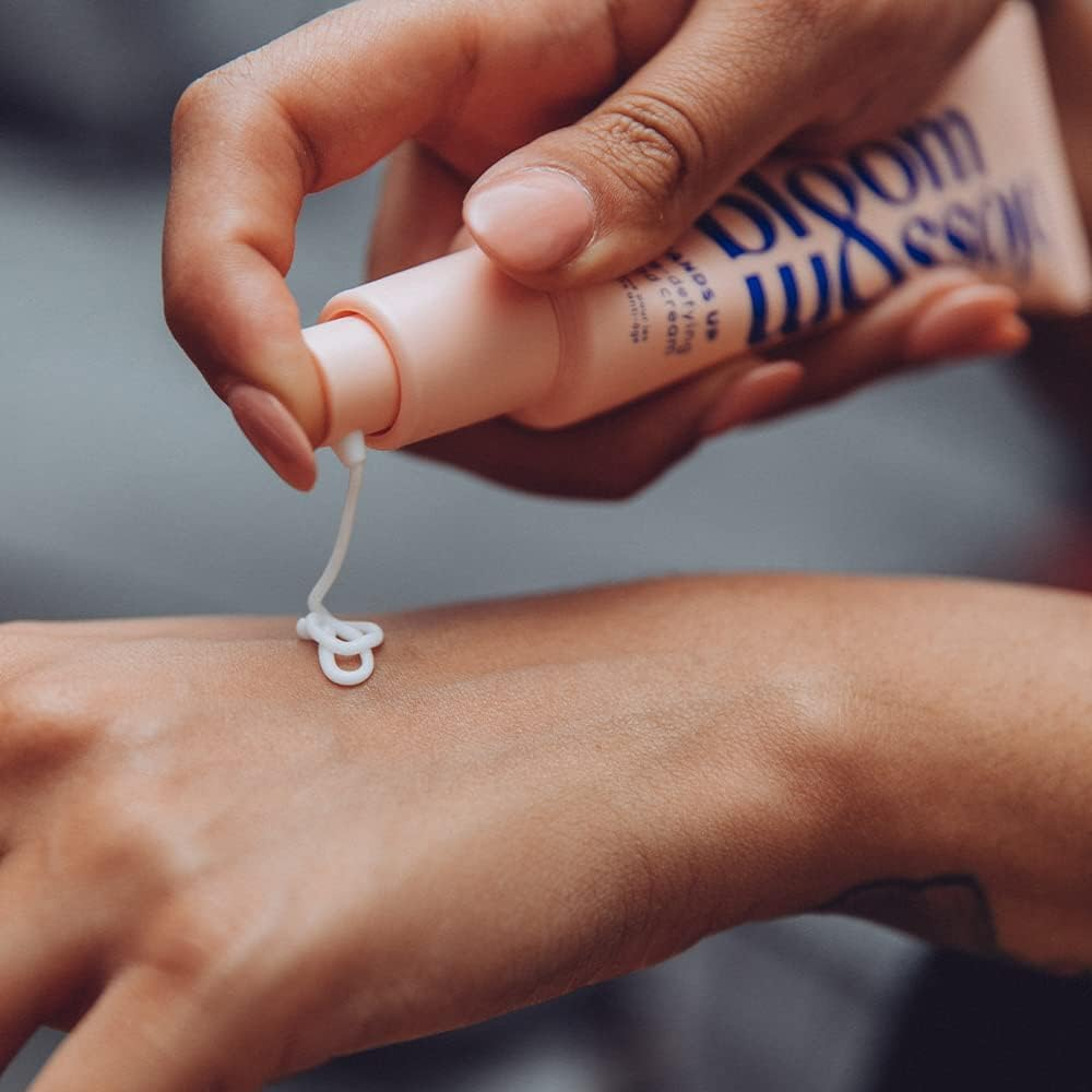 Bloom and Blossom Hands up Age-Defying Hand Cream Brightening and Fast Absorbing with Niacinamide, Shea Butter and Vitamins 50Ml image number 1