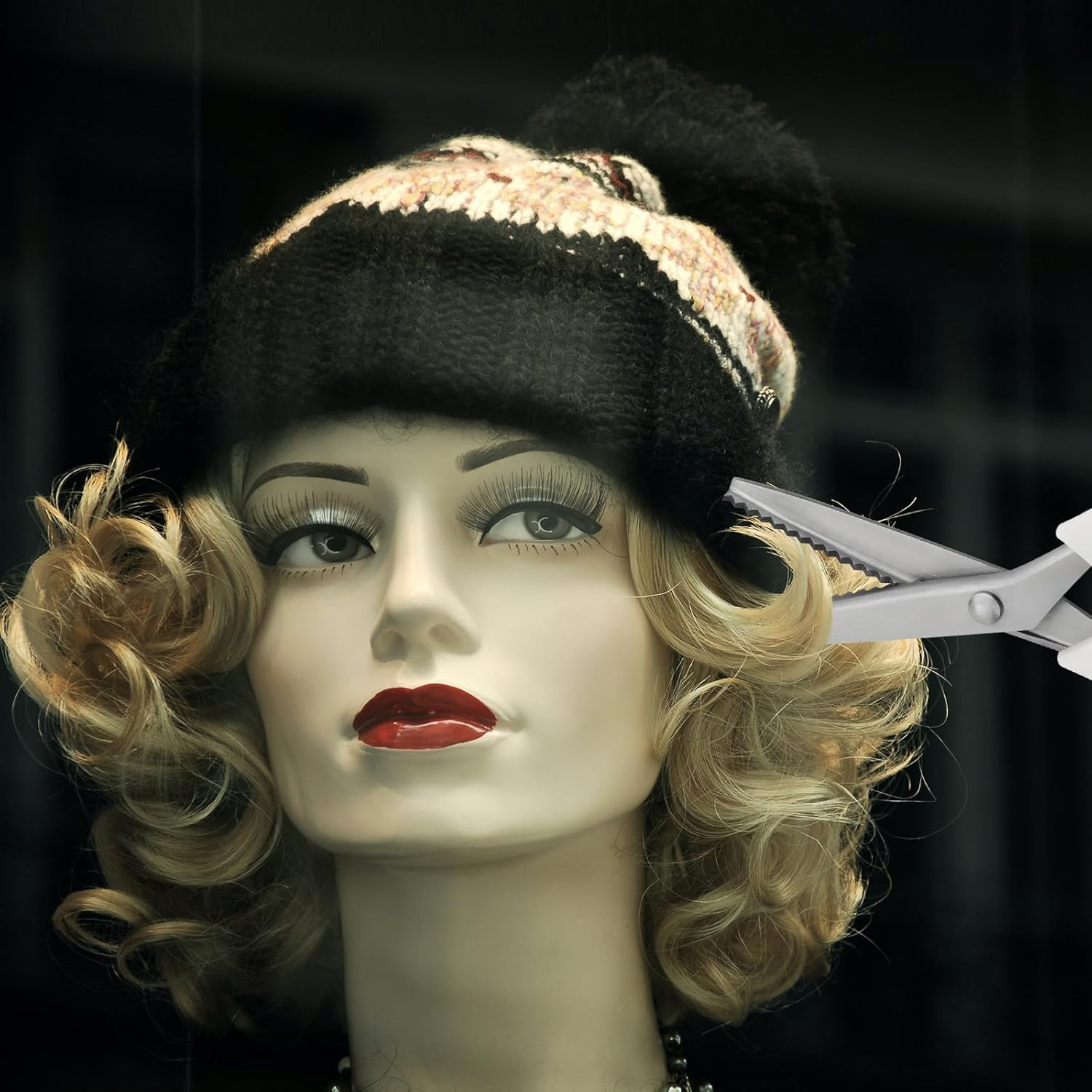 Green Pinking Shears, Zig Zag Craft Scissors Decorative Edge, Pinking Shears Scissors for Fabric Cutting, Professional Dressmaking Sharp Fabric Sewing Scissors, Comfort Grips Scrapbook Scissors image number 6