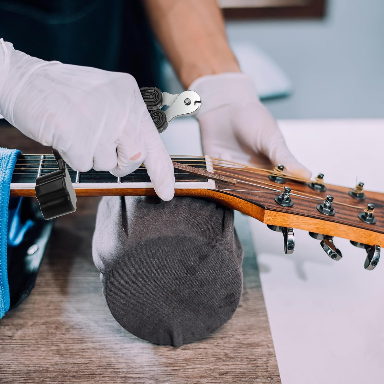 Professional Guitar String Winders, Multifunctional Acoustic Guitar Strings Cutter & Pin Puller All in One Guitar Accessories Electric Guitar Strings Adjustment Tool for Restringing - Black