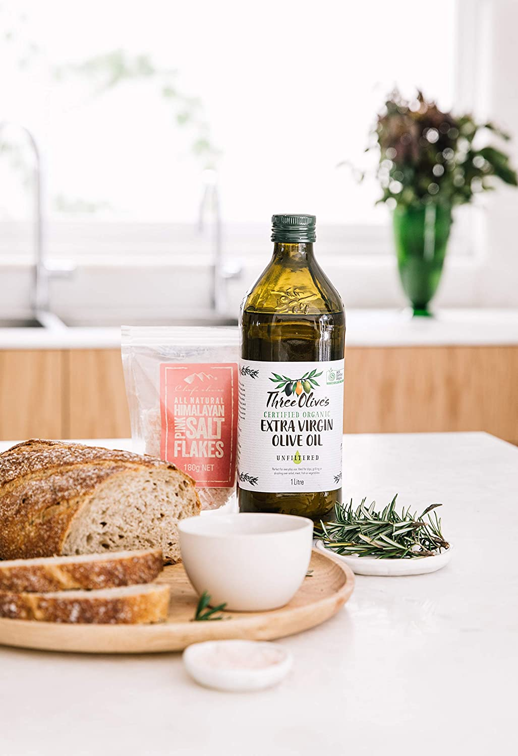 Three Olives Organic Extra Virgin Olive Oil 1L image number 4