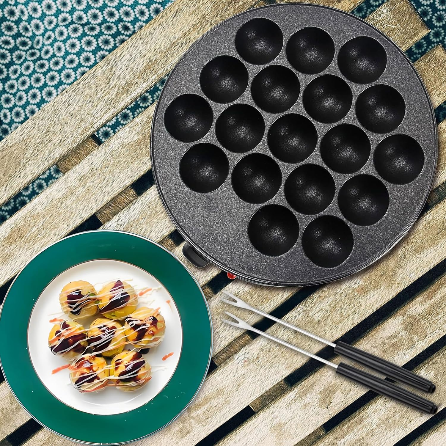 Kitment Electric Takoyaki Maker with Temperature Control, 18-Hole Octopus Ball Maker Machine for Japanese Takoyaki, Cake Pops & Mini Pancakes, Includes Tools, AU Plug image number 3