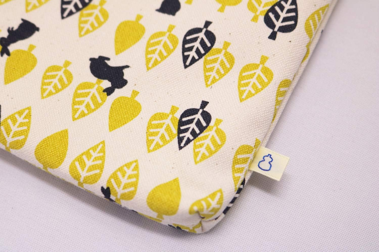 Kyoyu Techtec Canvas Goshuin Book L-Shaped Pouch, Rabbit