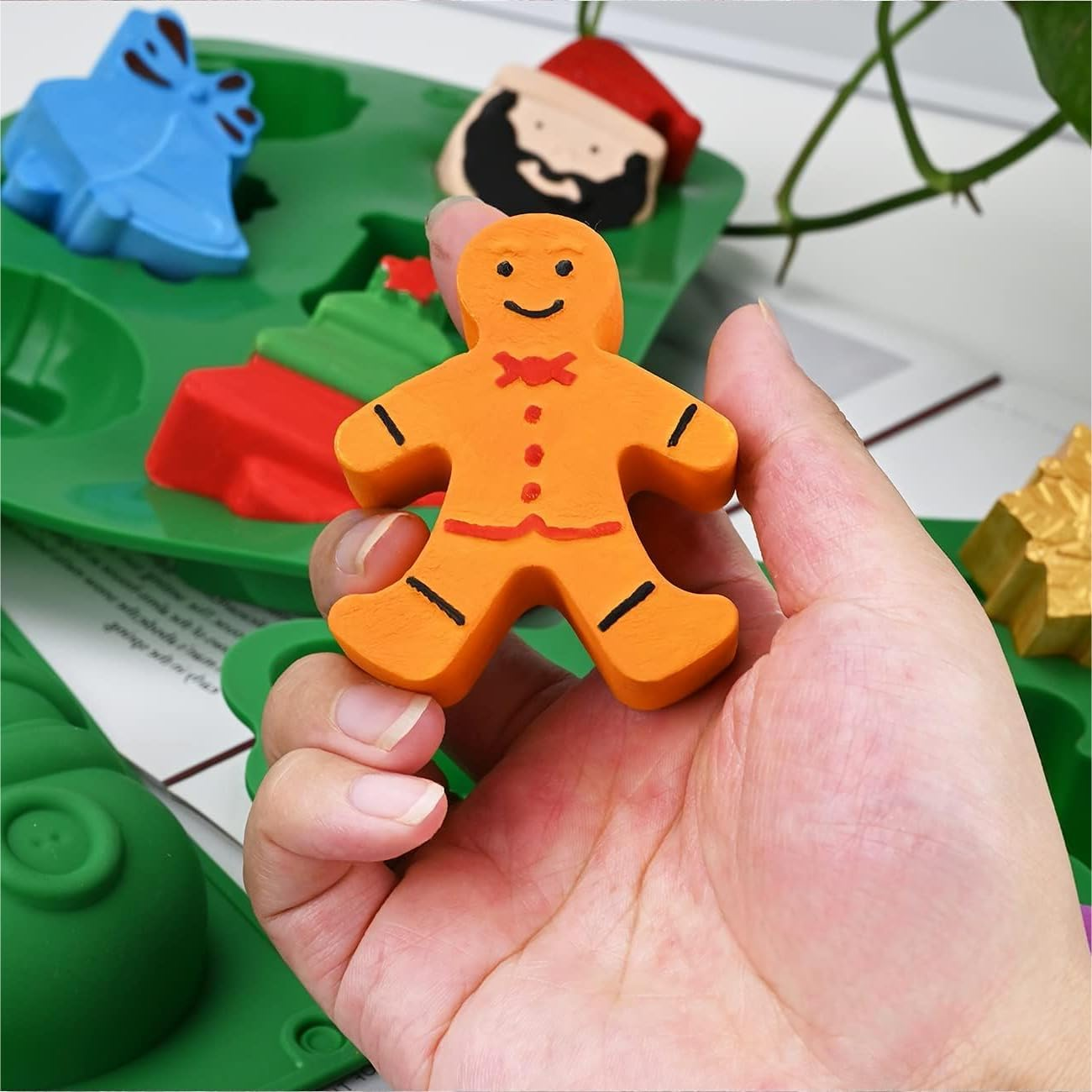 Christmas Silicone Moulds for Baking, Non-Stick Christmas Moulds Set with Christmas Tree, Santa Claus, Gingerbread Man, Snowflake Shapes for Chocolate, Candy, Fondant, Soap,Jelly and Candles image number 3