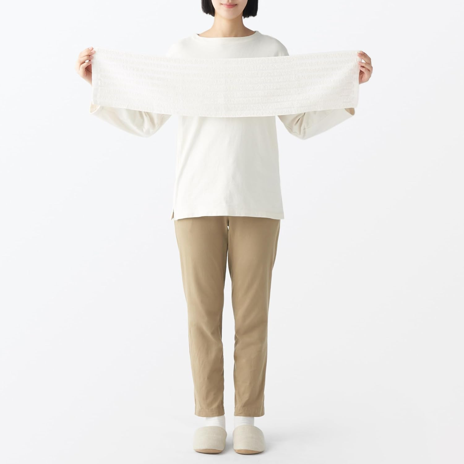 MUJI 84013829 Silk Blend Pile Body Towel, Approx. 7.1 X 35.4 Inches (18 X 90 Cm)