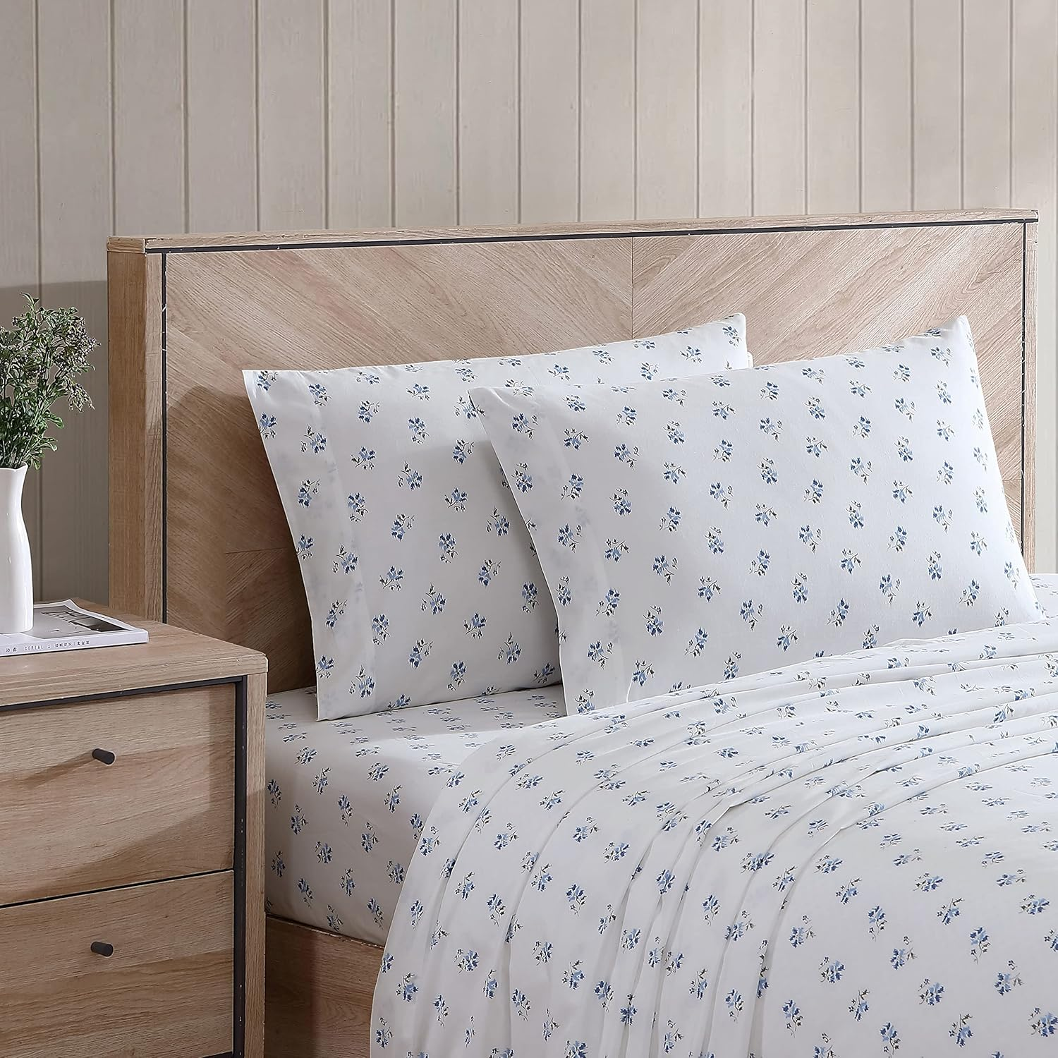 Stone Cottage - Queen Sheets, Cotton Percale Bedding Set, Crisp & Cool Home Decor (Blue Sketchy Ditsy, Queen)
