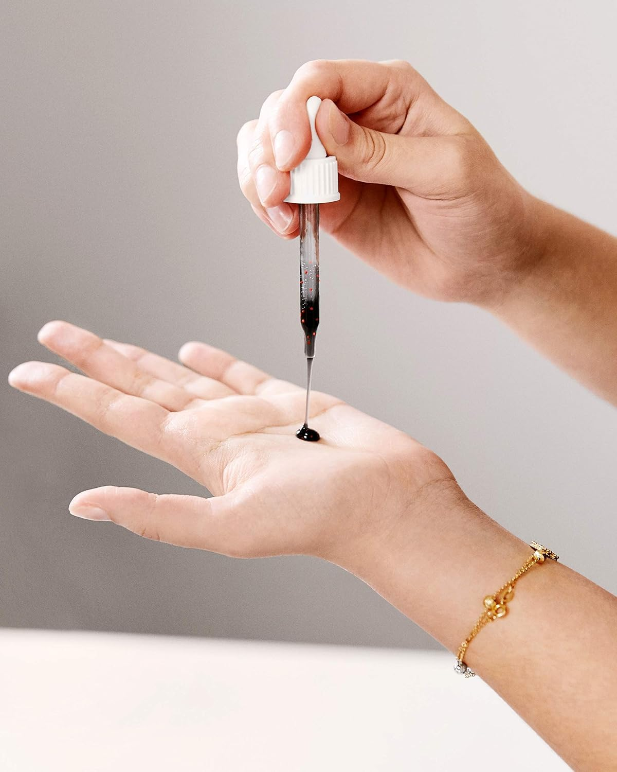 Carbon Theory | Charcoal, Tea Tree Oil & Vitamin E Breakout Control Overnight Detox Facial Serum | Natural, Vegan and Cruelty Free | 30Ml