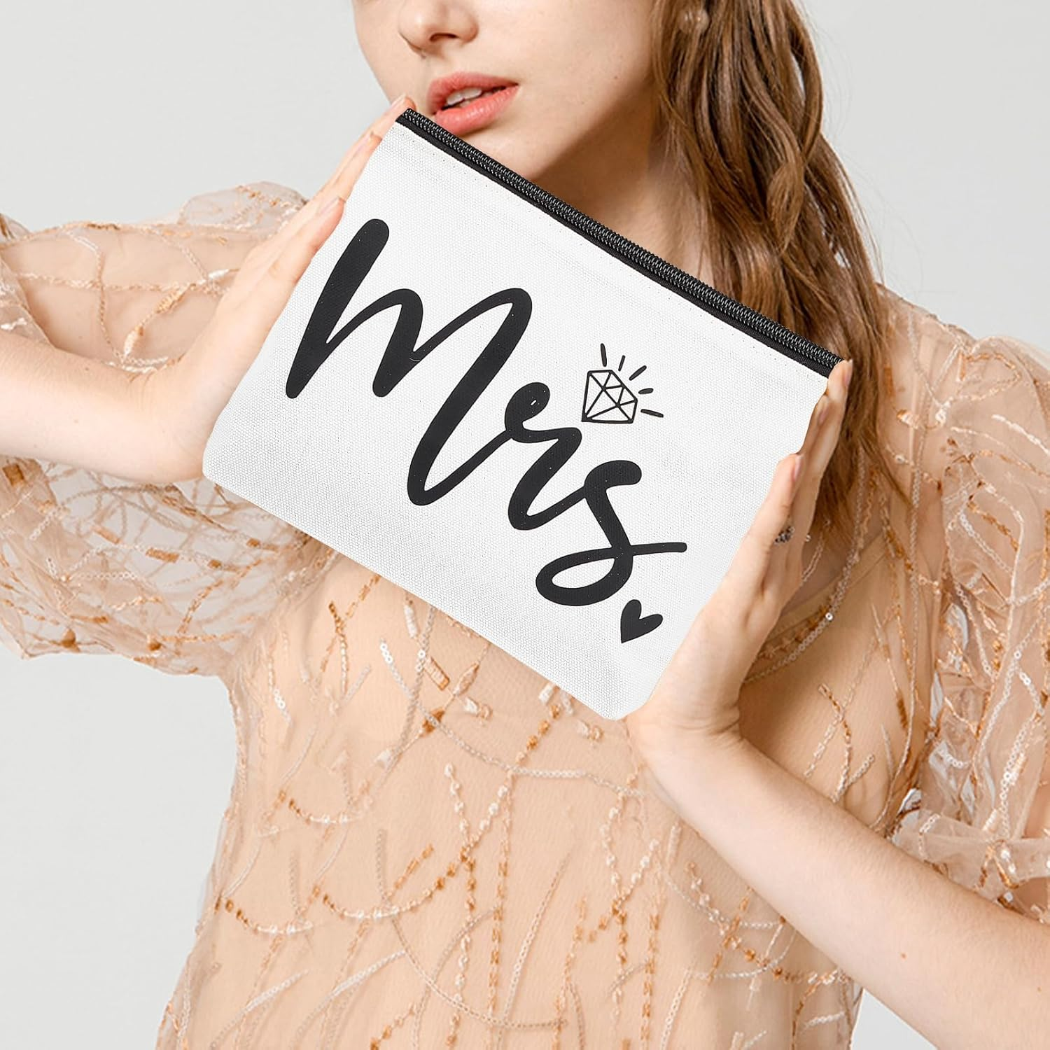 NICENEEDED White Bride Make up Bag Future Mrs Travel Toiletry Bag Bridal Shower Decorations with Zip Engagement Gifts Hen Party Accessories image number 2