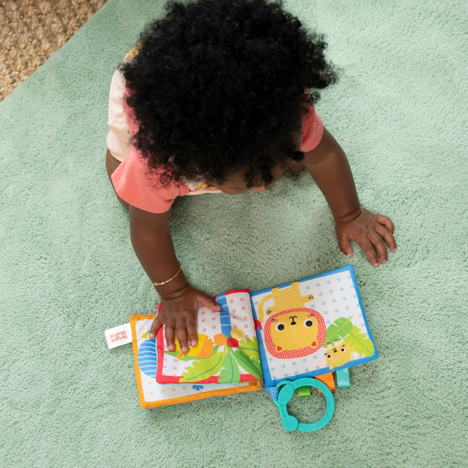 Bright Starts Safari Buddies Soft Book, Crinkle Plush Pages with Lion, Monkey, Elephant & More, Baby'S First Book, Unisex, Ages 0+ image number 4