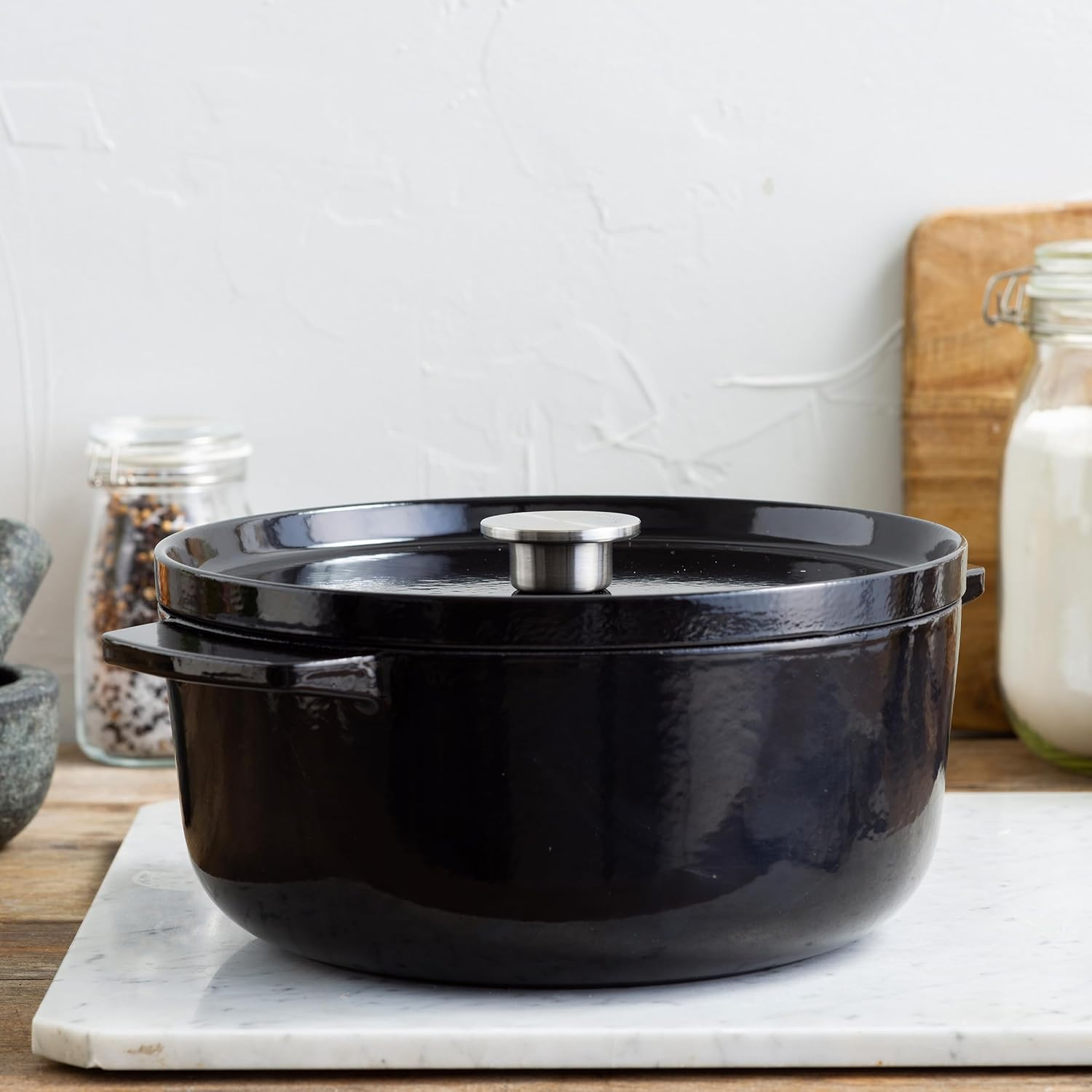 Kitchenaid Cast Iron round Casserole with Lid, 5.2 Liter Capacity, Onyx Black image number 7