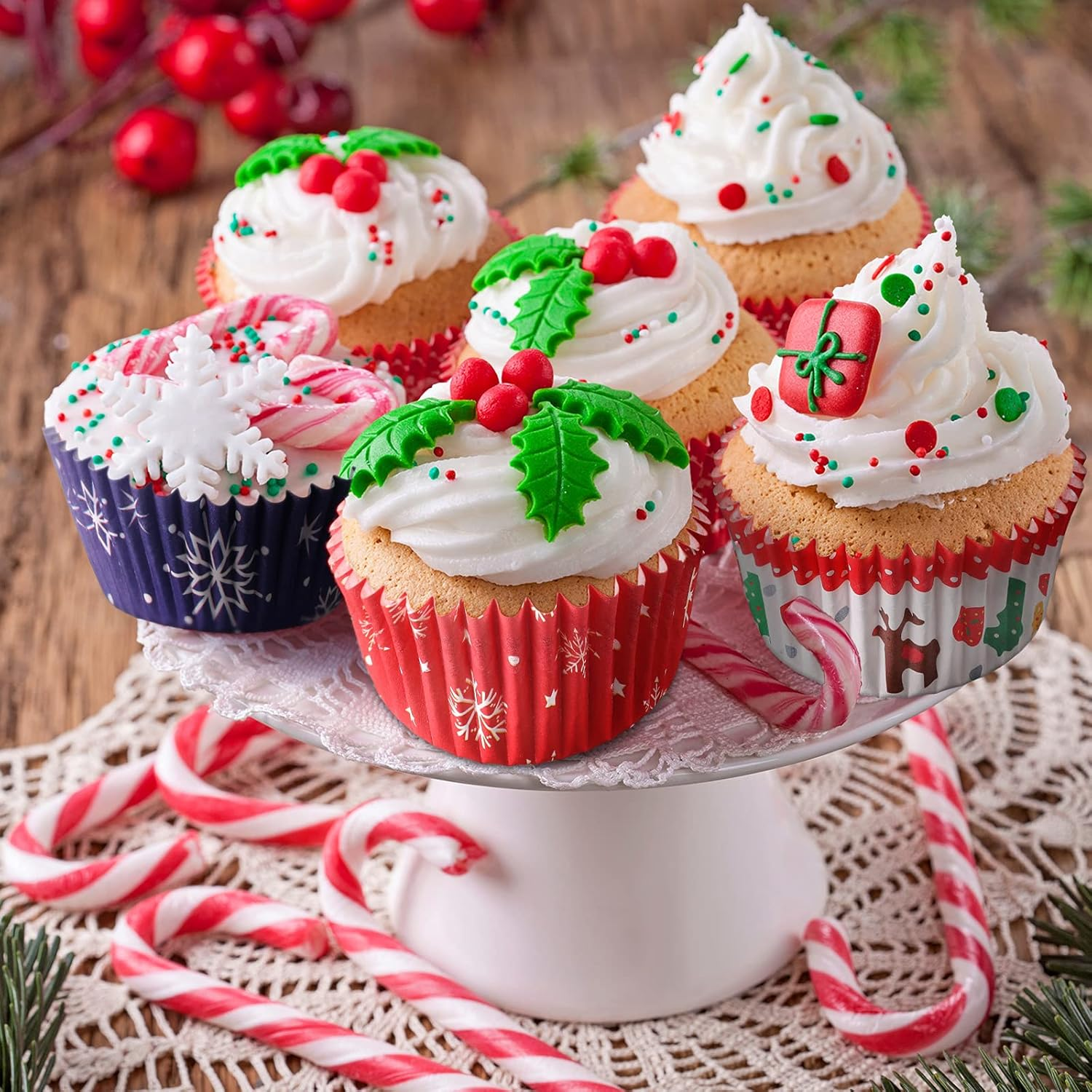 600 Count Christmas Cupcake Liners Muffin Cups Colorful Paper Disposable Cupcake Holders for Christmas Themed Party Decorations and Holiday Decorations (Charming Series)