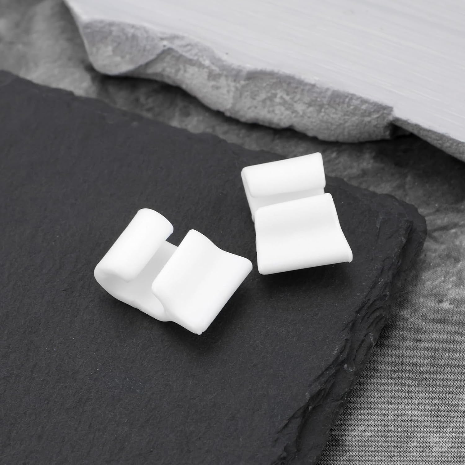 Briny River 50Pcs Wire Cage Clips Pet Cage Door Lock Detachable Connector Clamp Suitable for 4Mm Fence Net DIY Assembled Pet Cage Resin Storage Cabinet 17X11X7Mm image number 3