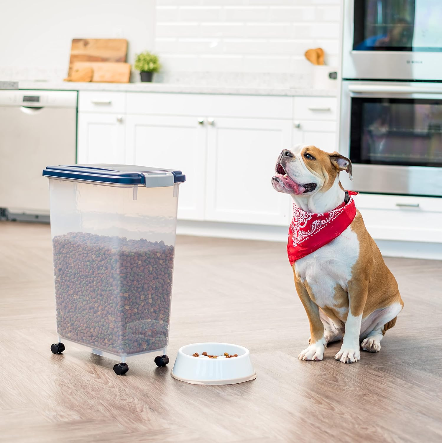 IRIS USA 35Lbs./47Qt. Weatherpro Airtight Pet Food Storage Container with Attachable Casters, for Dog Cat Bird and Other Pet Food Storage Bin, Keep Fresh, Translucent Body, Easy Mobility, Navy image number 5