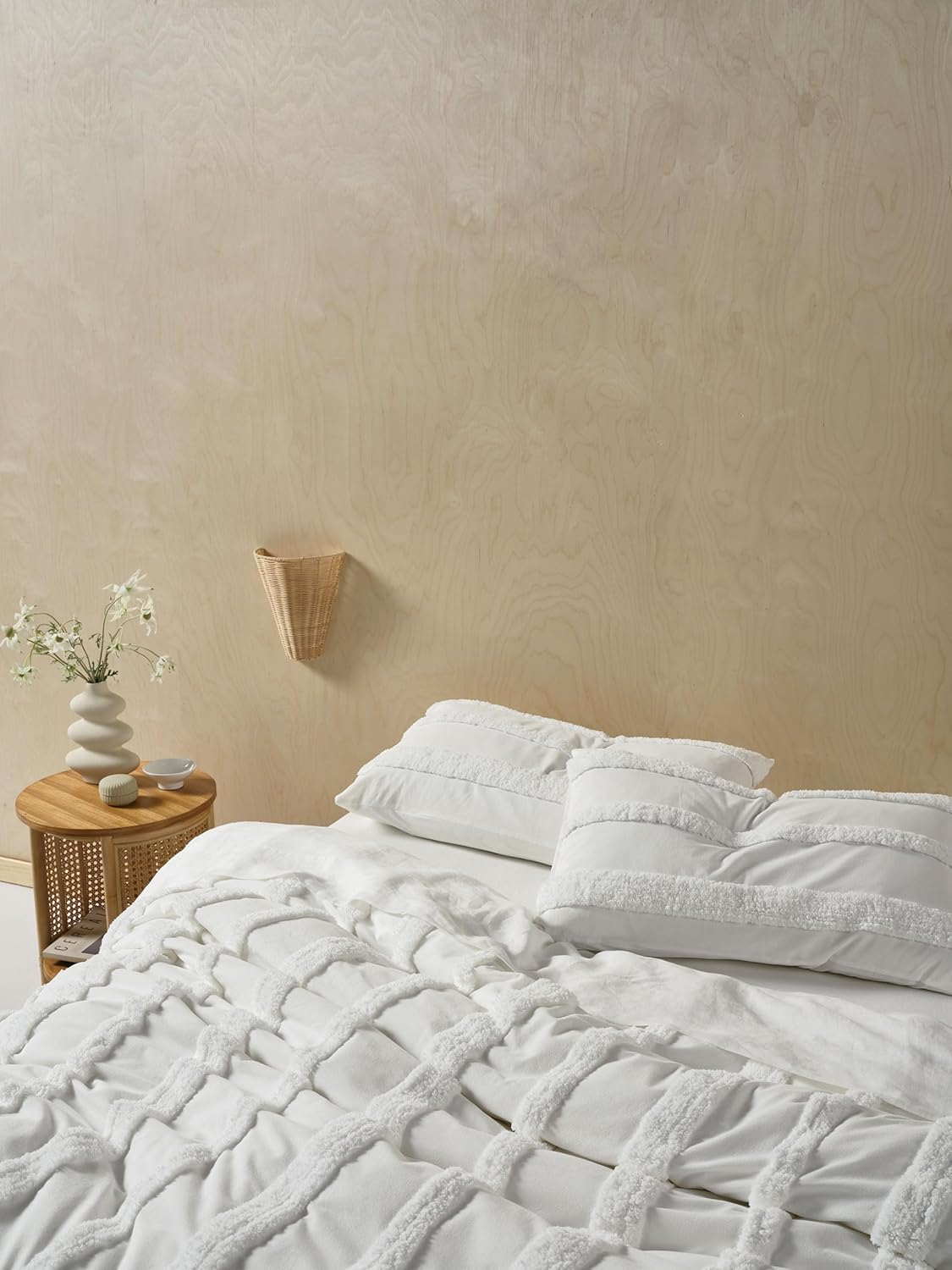 Linen House Cillian Quilt Cover Set, White, Queen Bed image number 2