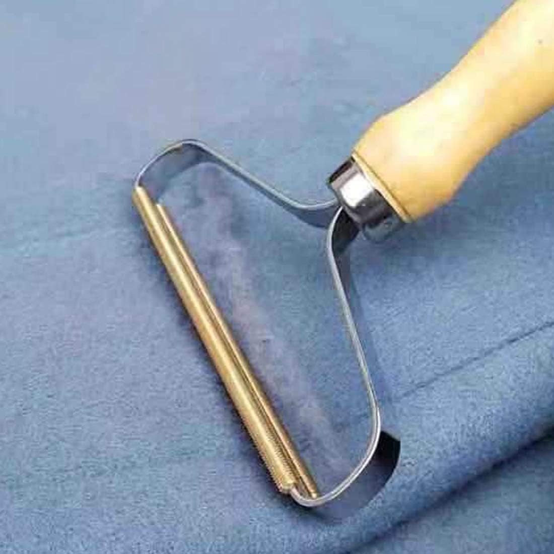 UTSLIVE Portable Lint Remover Clothes Fuzz Shaver Travel Cleaning Brush for Removing Lint Dust in Clothes, Furniture, and Blanket