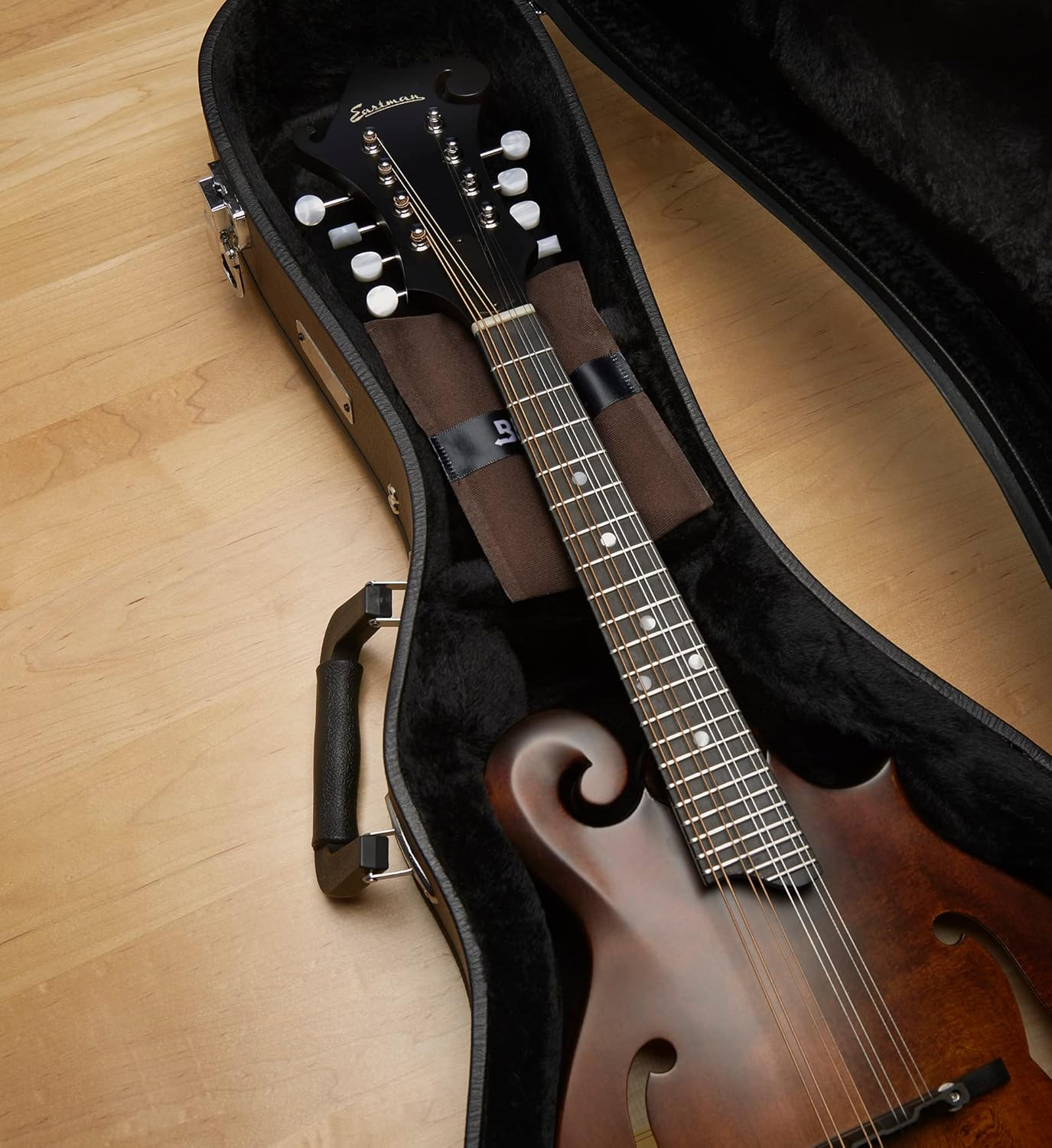 Boveda Wooden Music Instruments - 49% RH 2-Way Humidity Control - Size 67 for Wooden Instruments &ndash; Protects All Wood Instruments for Optimal Sound &ndash; Prevents Cracking & Warping of Guitars &ndash; 1 Count