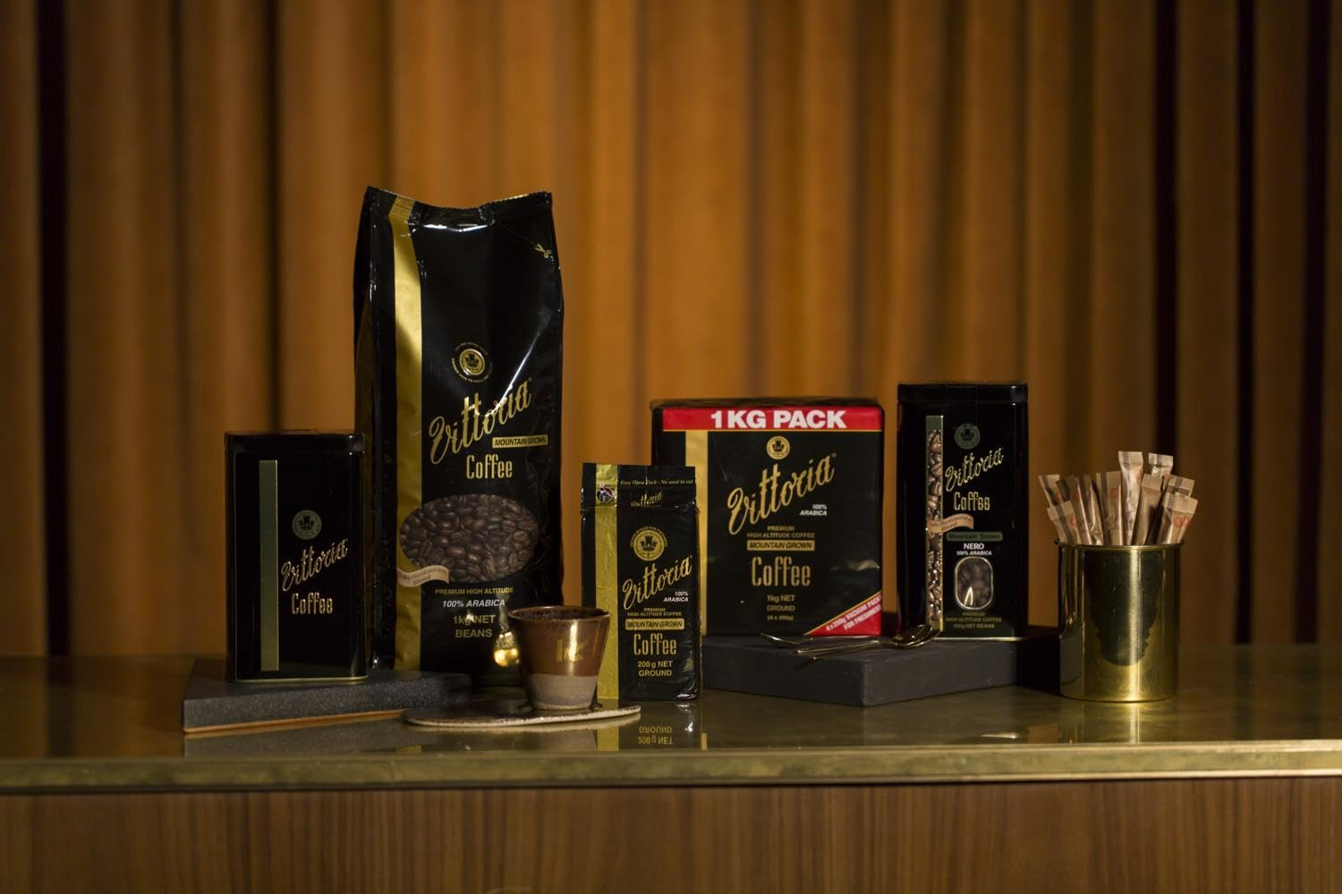 Vittoria Coffee Mountain Grown 100% Arabica Coffee Beans 1Kg. High Altitude Dark Roasted Coffee Beans Perfect for Home Espresso. Caramel, Dark Chocolate, Smokey, Toasty Tasting Notes. image number 5