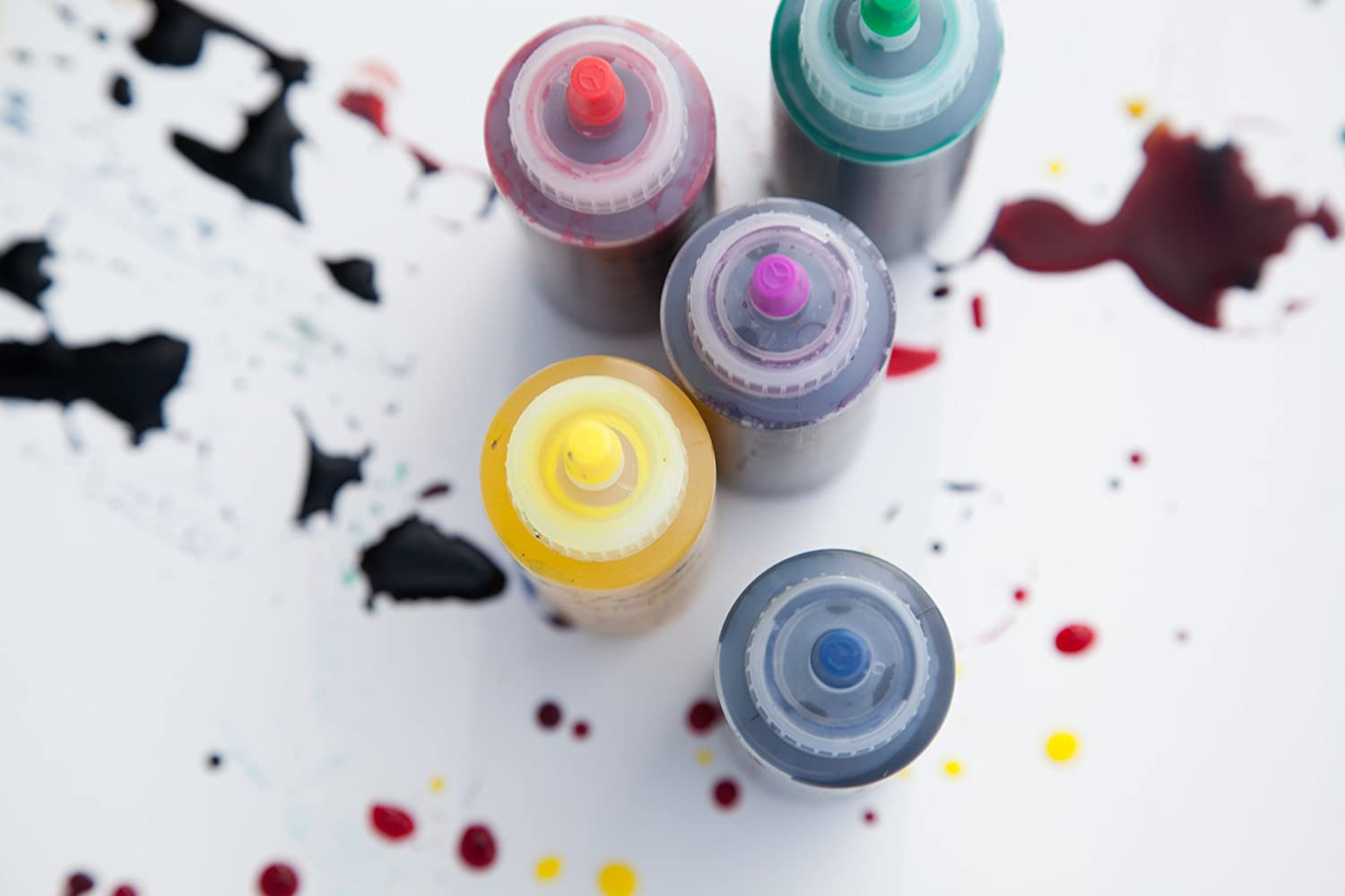 Tulip 31674 ONE Step TIE-DYE KIT 5 Colour Rainbow Tie Dye Kit, Rainbow, 1.62Oz, 59 Pieces - Drawstring image number 3