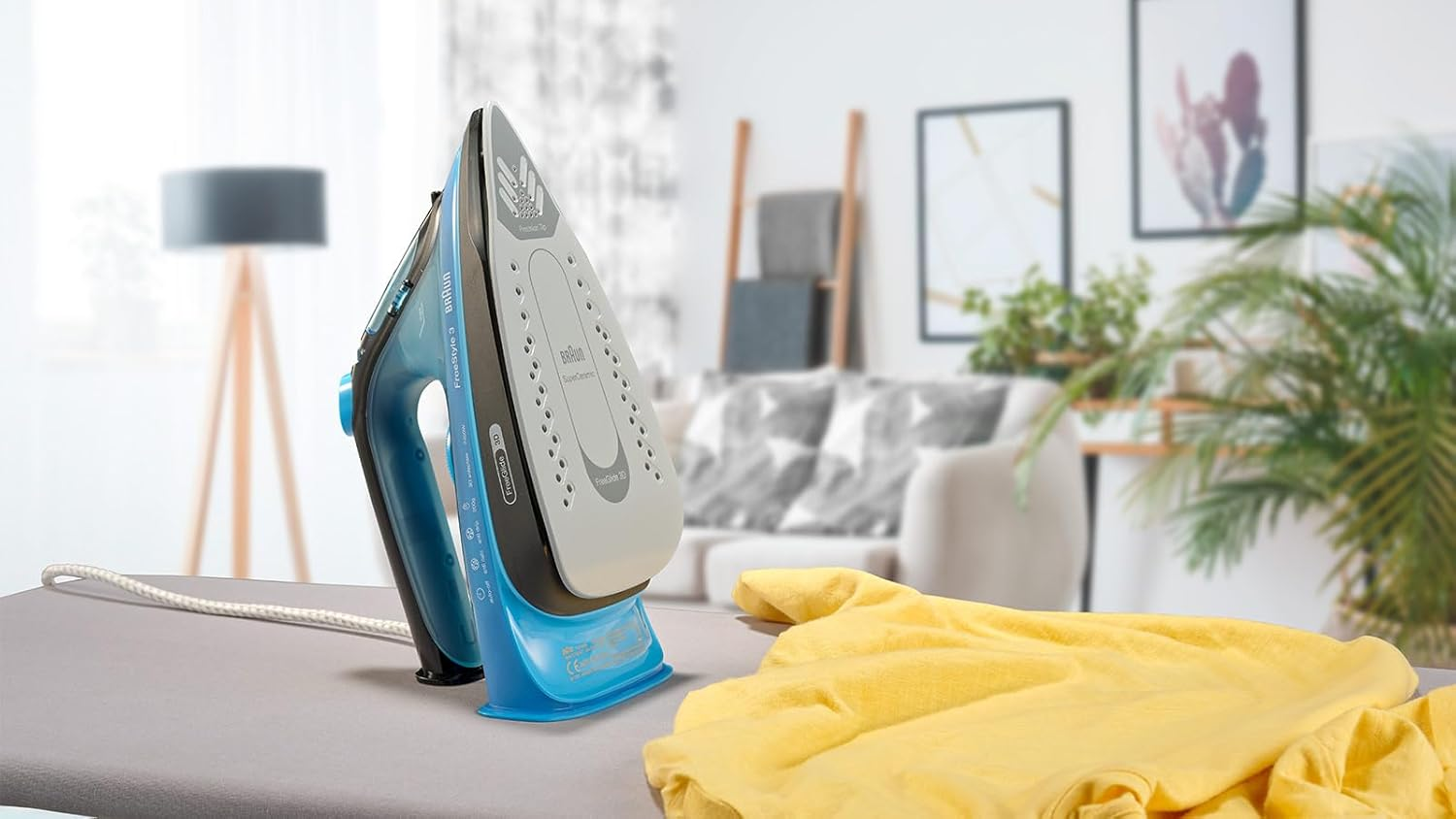 Braun Freestyle 3 FI3194BK, Steam Iron with Precision Tip, Freeglide 3D Technology, 200 G/Min, Superceramic Plate, Auto Shut-Off, 270 Ml Tank, 2400W, Black/Blue - Black/Blue image number 1