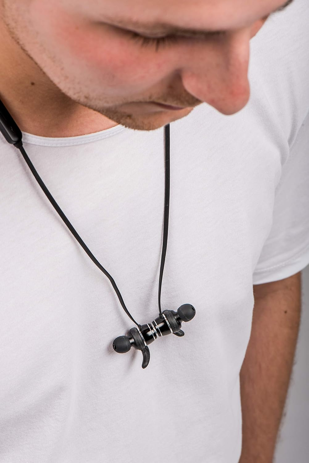 Lenco EPB-030BK Bluetooth Sports In-Ear Headset Sweatproof Black image number 2