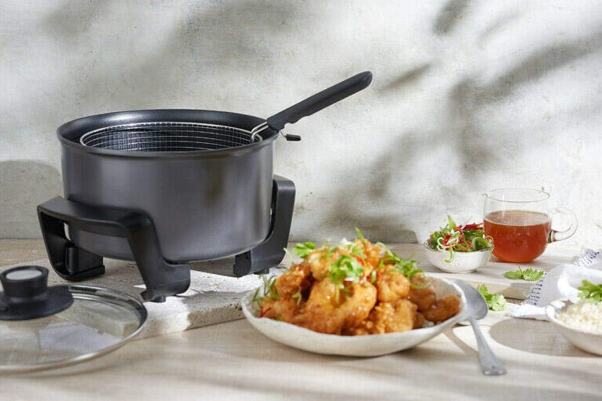 Sunbeam DF4500 Multi Cooker Deep Fryer with Lid | 5L Capacity | 1600W | Stainless Steel Basket | Boil, Roast, Casserole, Braise, Stir Fry & Deep Fry |, Charcoal image number 4