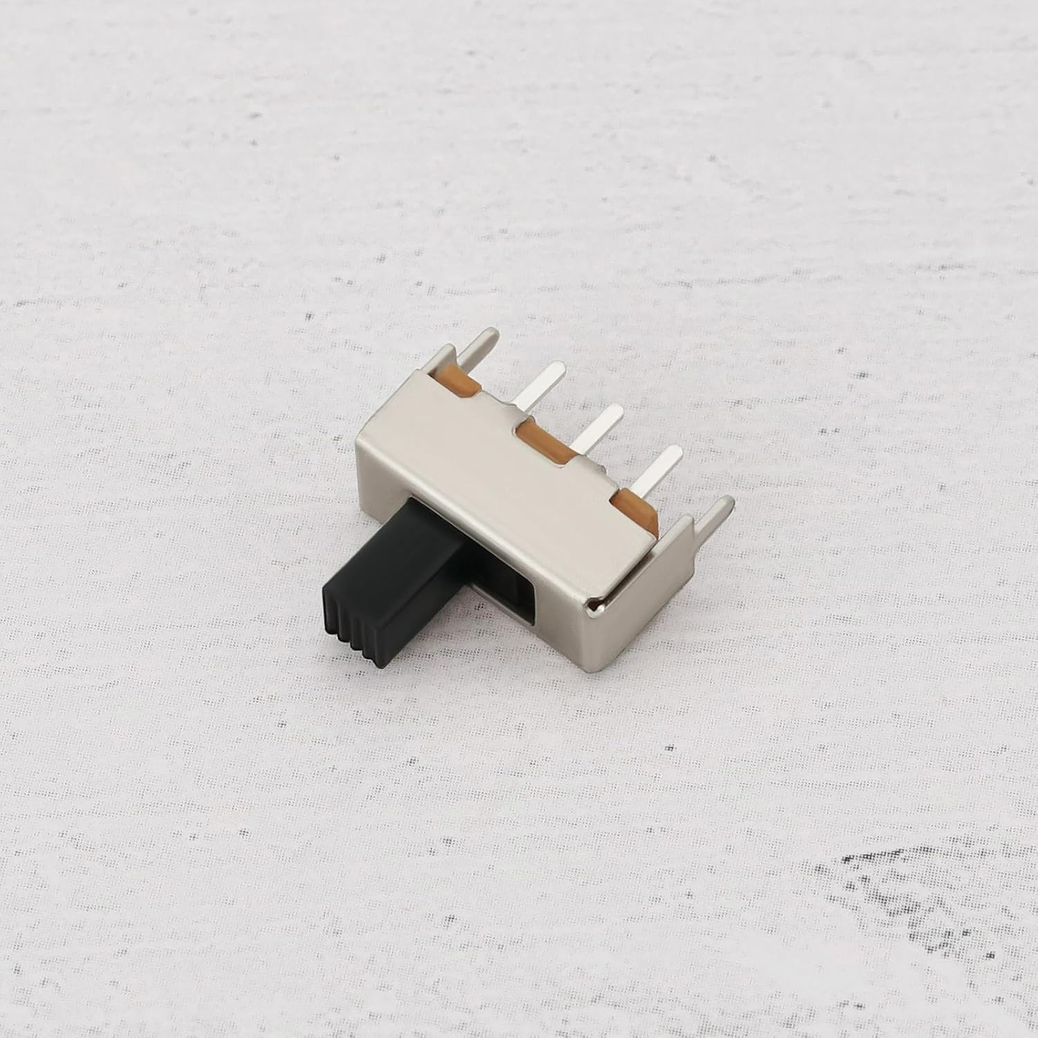 Be in Your Mind 100Pcs Mini Vertical Slide Switch Locking Toggle Switch SS12F44 SK12D07VG3 for Toy Audio Equipment Electronic Musical Instruments DIY