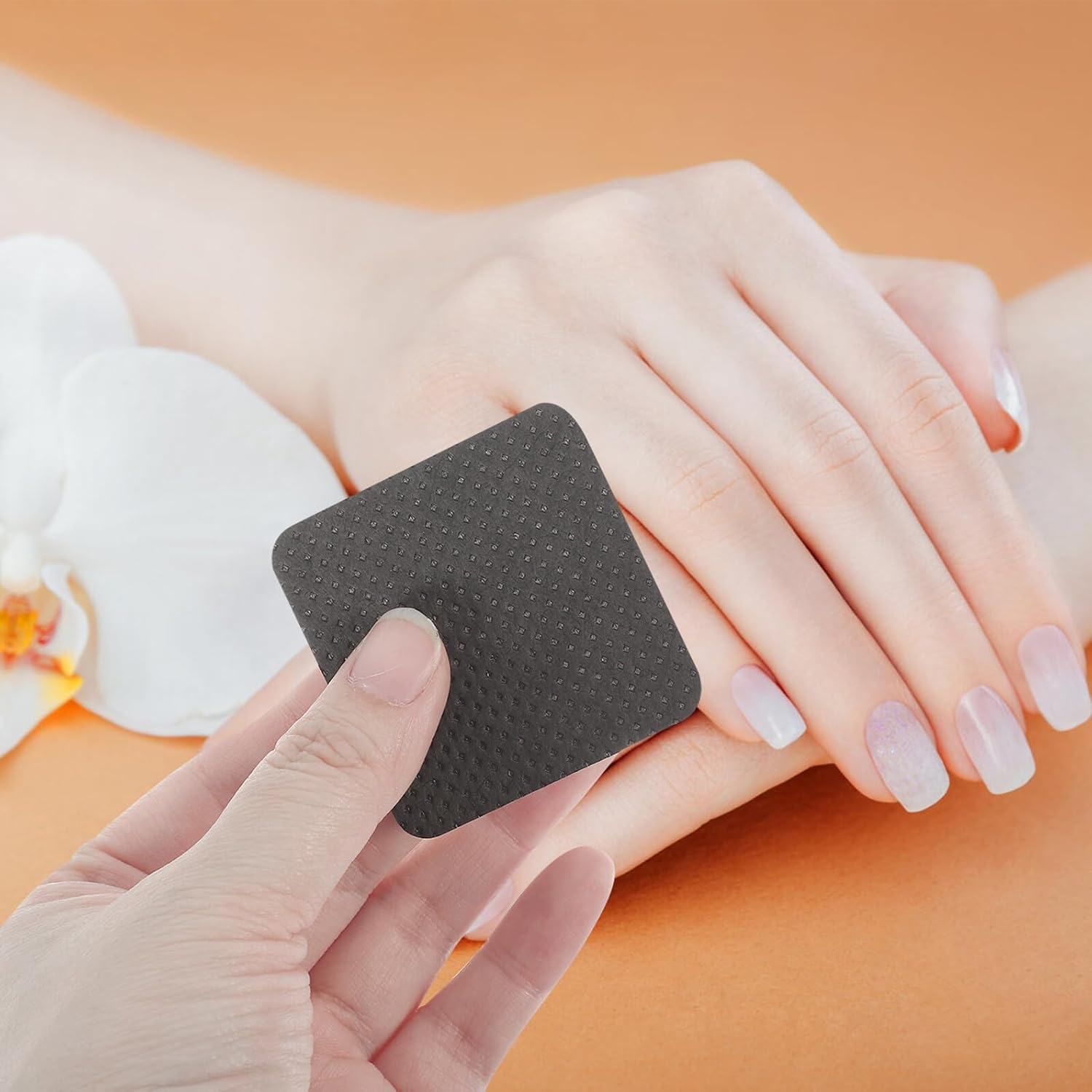 HOOTNEE 600Pcs Nail Wipes Pads for Gel Nails and Eyelash Extension Glue Cleaning Lightweight Non-Woven Polish Remover Tools for Manicure and Prep Portable for Travel Use image number 6